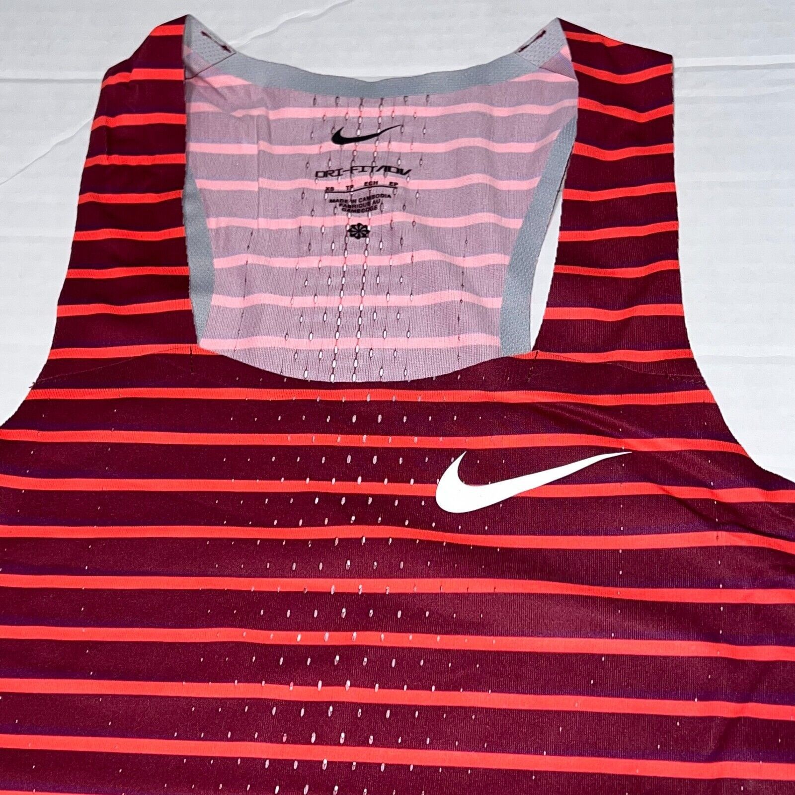 Nike Nike Women's Dri Fit ADV Aeroswift Running Singlet Size XS Size XS / US 0-2 / IT 36-38 - 2 Thumbnail