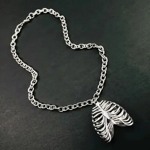 Japanese Brand Chunky Punk Goth Human Ribs Skeleton bones Necklace Choker Size ONE SIZE - 2 Thumbnail