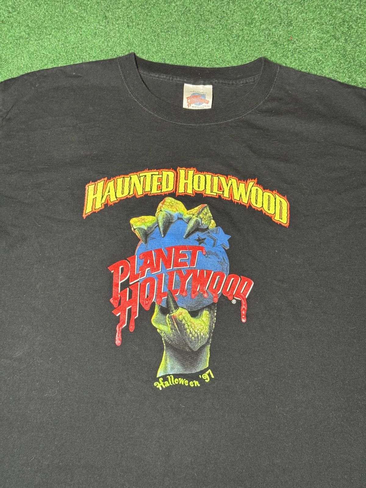 Planet Hollywood × Vintage Vintage 90s Haunted Hollywood Horror Halloween T Shirt Size US XL / EU 56 / 4 - 2 Thumbnail