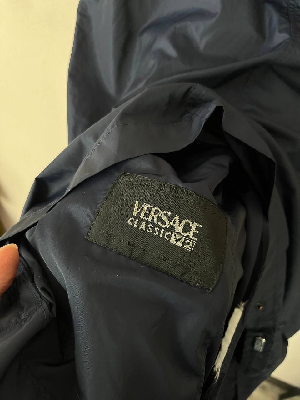 Versace Versace Navy Blue Hooded Windbreaker Jacket Zip Pockets Men Size US S / EU 44-46 / 1 - 13 Thumbnail