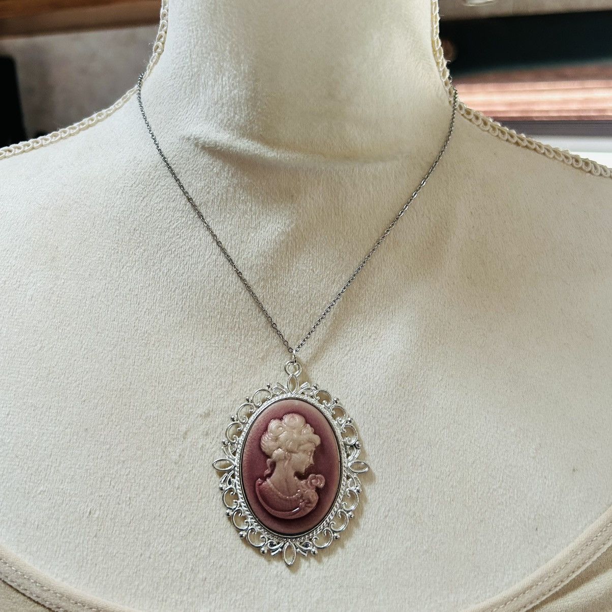 Handmade Handcrafted dark rose opalescent Victorian lady necklace Size ONE SIZE - 3 Thumbnail