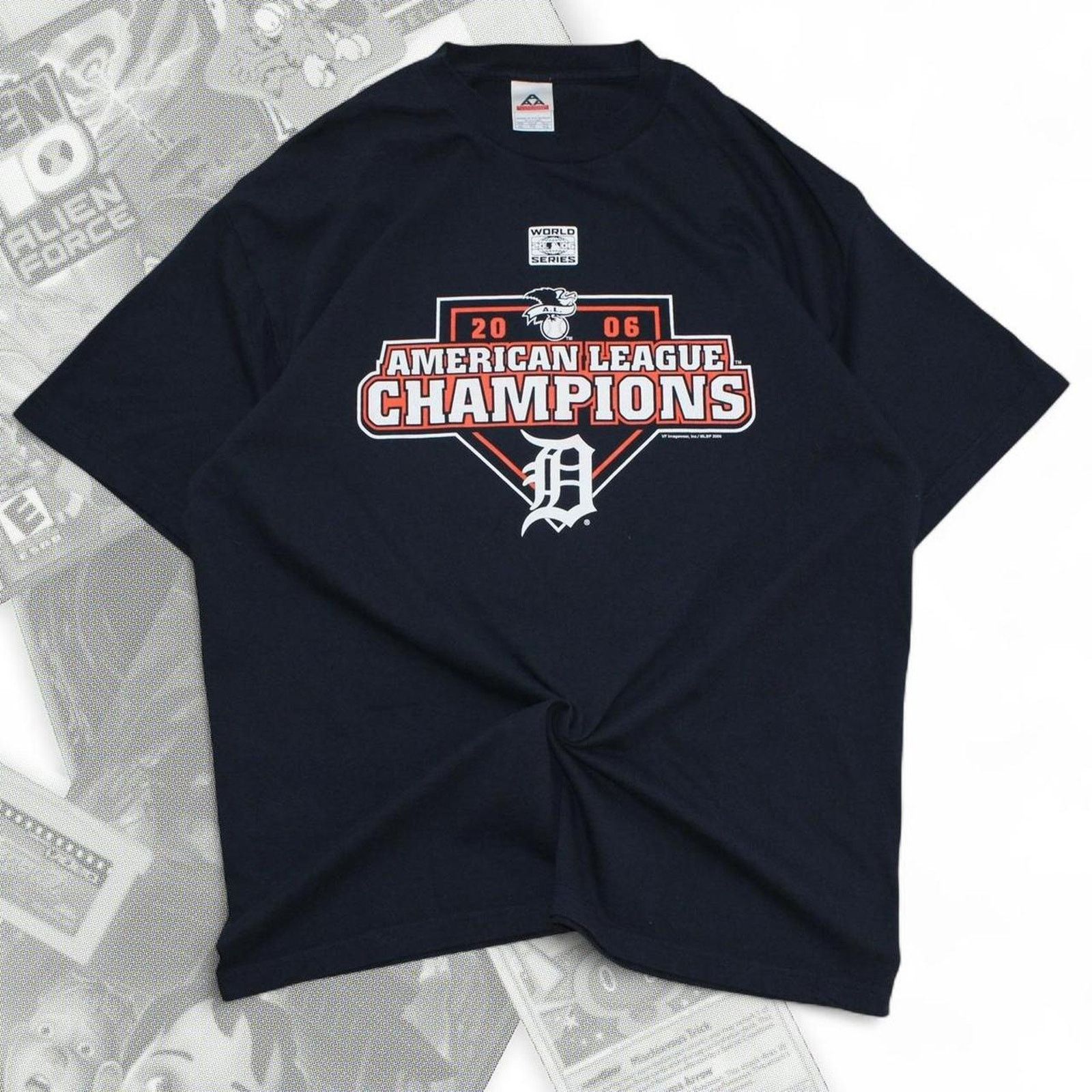 Other Black / Orange Vintage Y2K 2006 Detroit Tigers Graphic Tee Size US XL / EU 56 / 4 - 1 Thumbnail