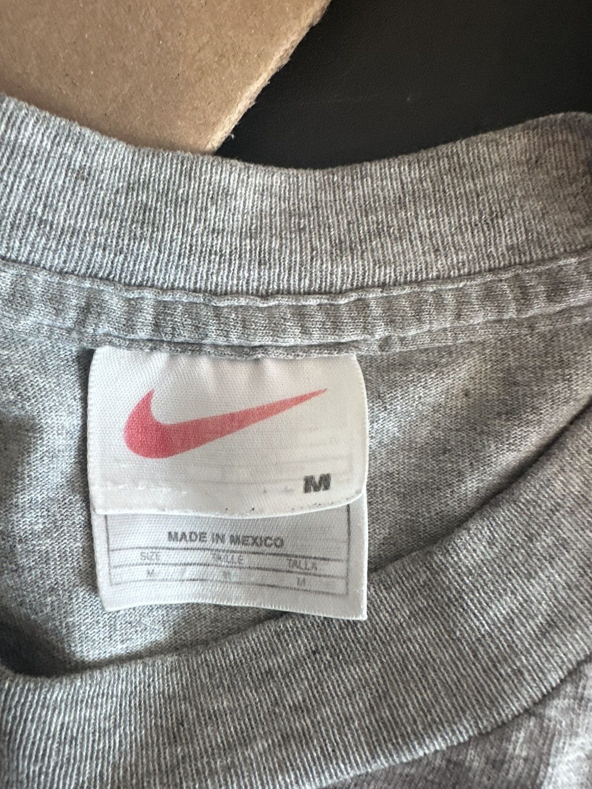 Nike Vintage Early 2000s Faded Graphic Gray Nike Short Sleeve T Size US M / EU 48-50 / 2 - 7 Thumbnail