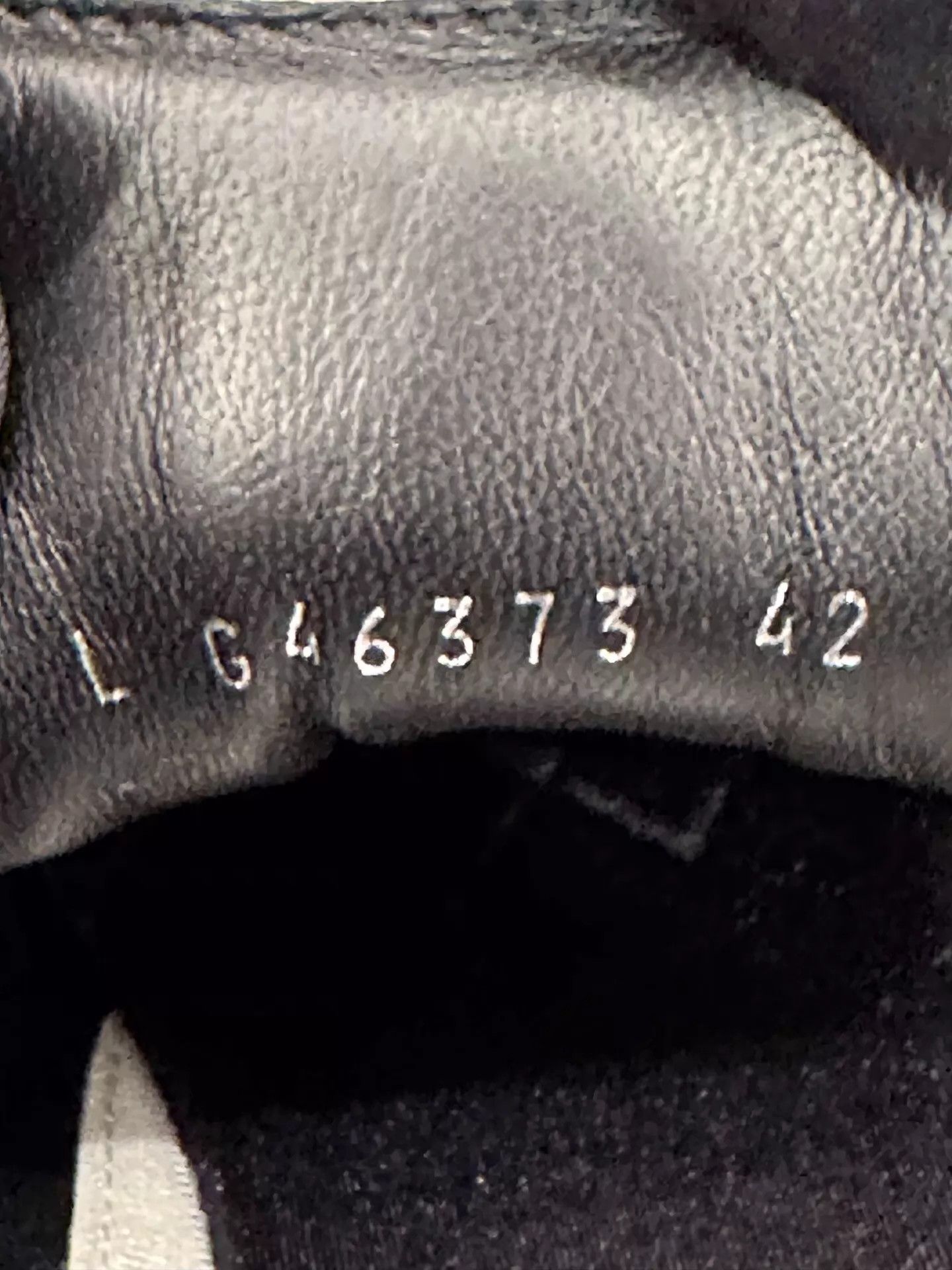 Chanel Chanel Men's Black CC Logo Sneaker 42 Size US 9 / EU 42 - 9 Thumbnail