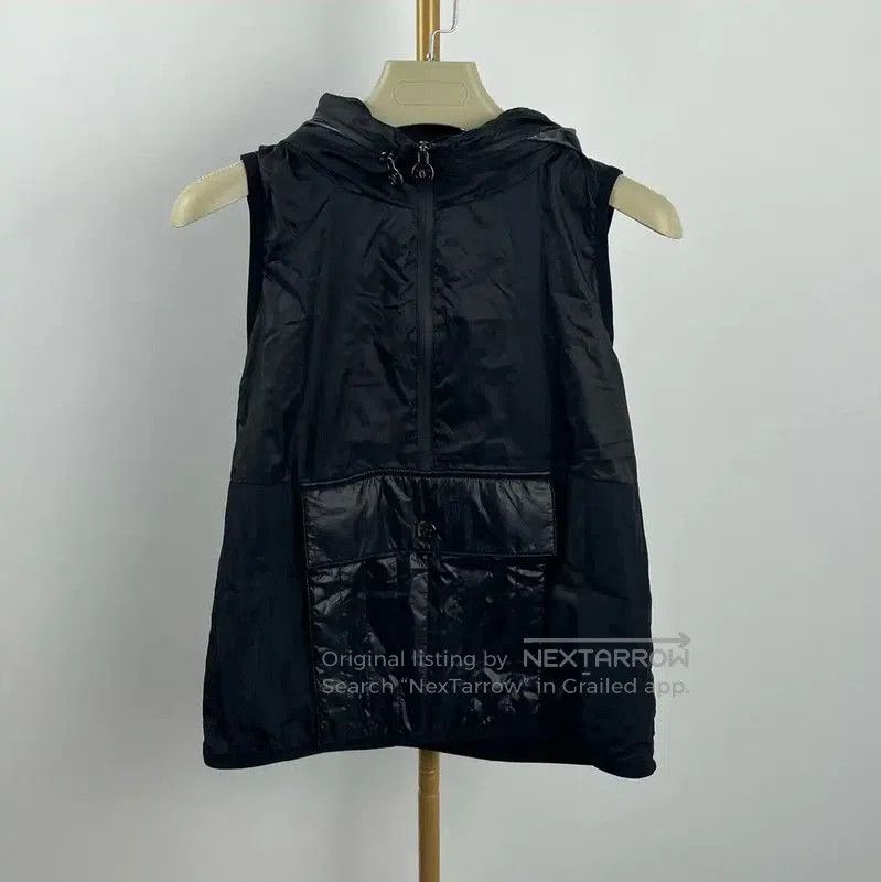 Chanel Chanel Black Women's Hooded Pullover Vest . Size M / US 6-8 / IT 42-44 - 1 Thumbnail