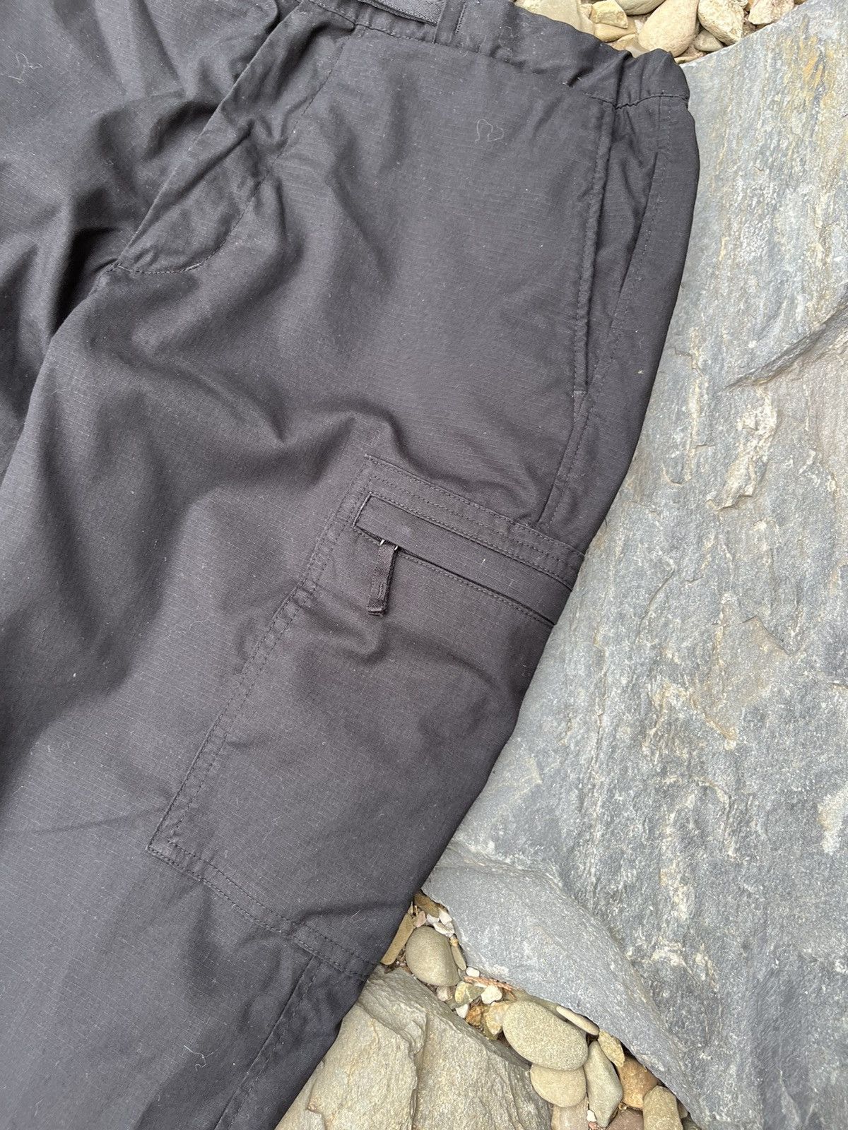 Uniqlo Uniqlo Heattech cargo multipocket insulated pants with belt Size US 30 / EU 46 - 10 Thumbnail