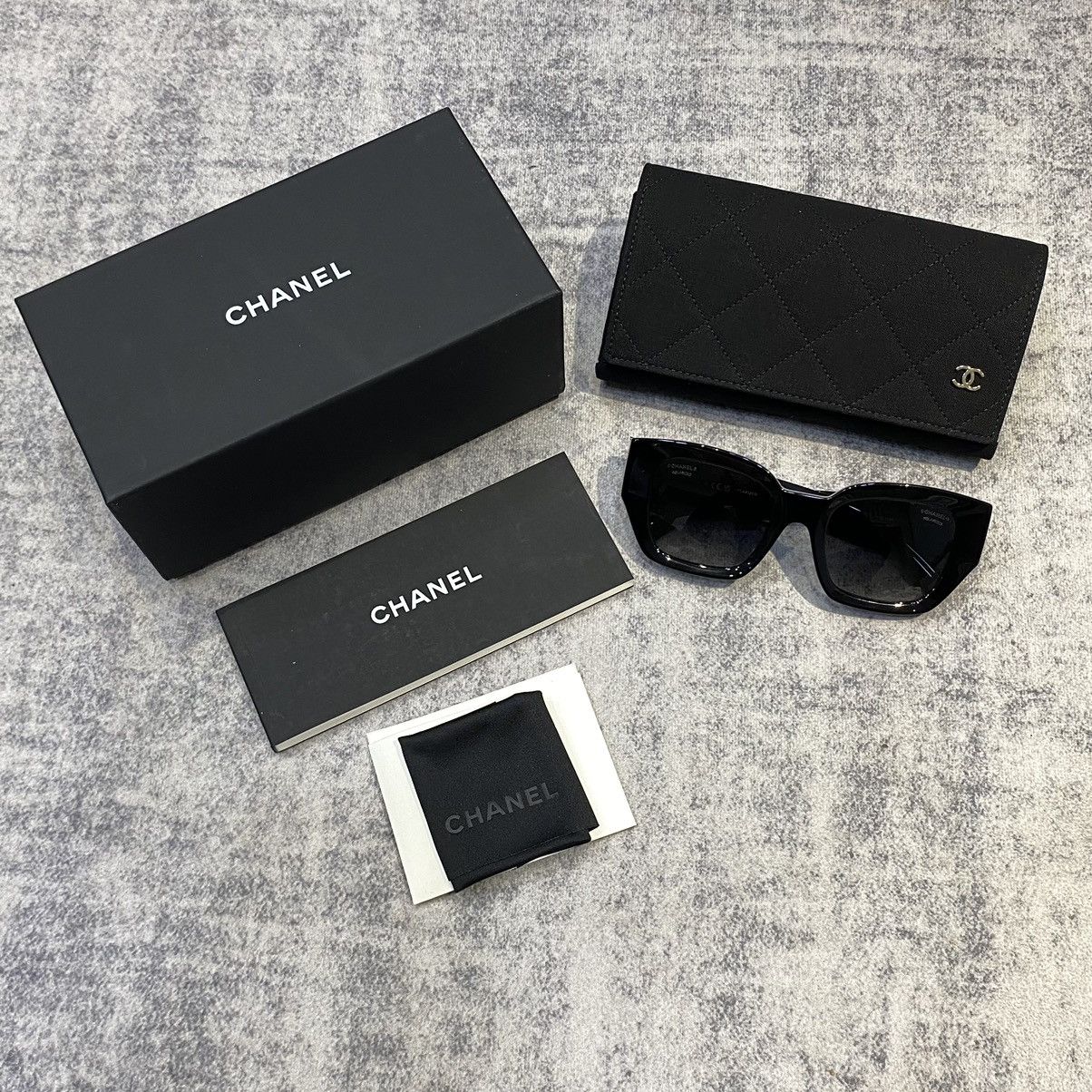 Chanel Chanel 0CH5506 C622S8 Size ONE SIZE - 6 Thumbnail