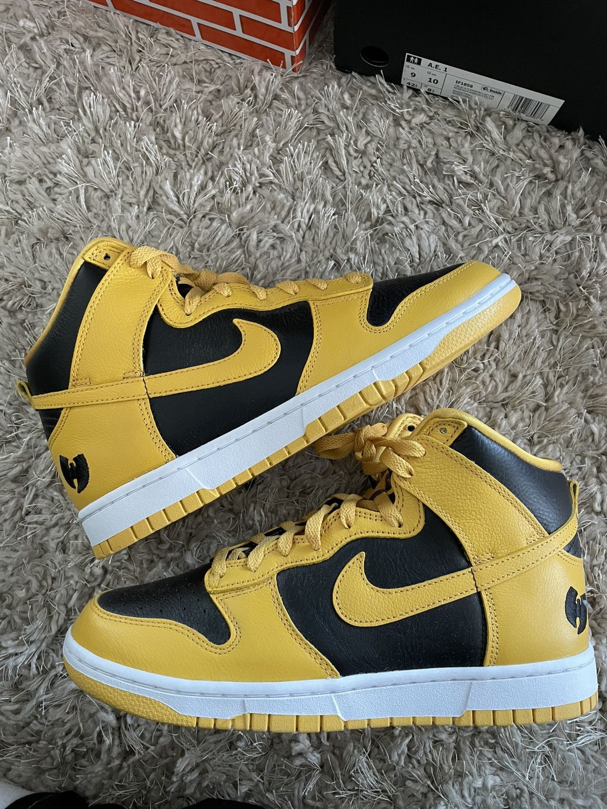 Nike Wu-Tang x Nike Dunk High Retro Premium 2024 Size US 9 / EU 42 - 2 Thumbnail