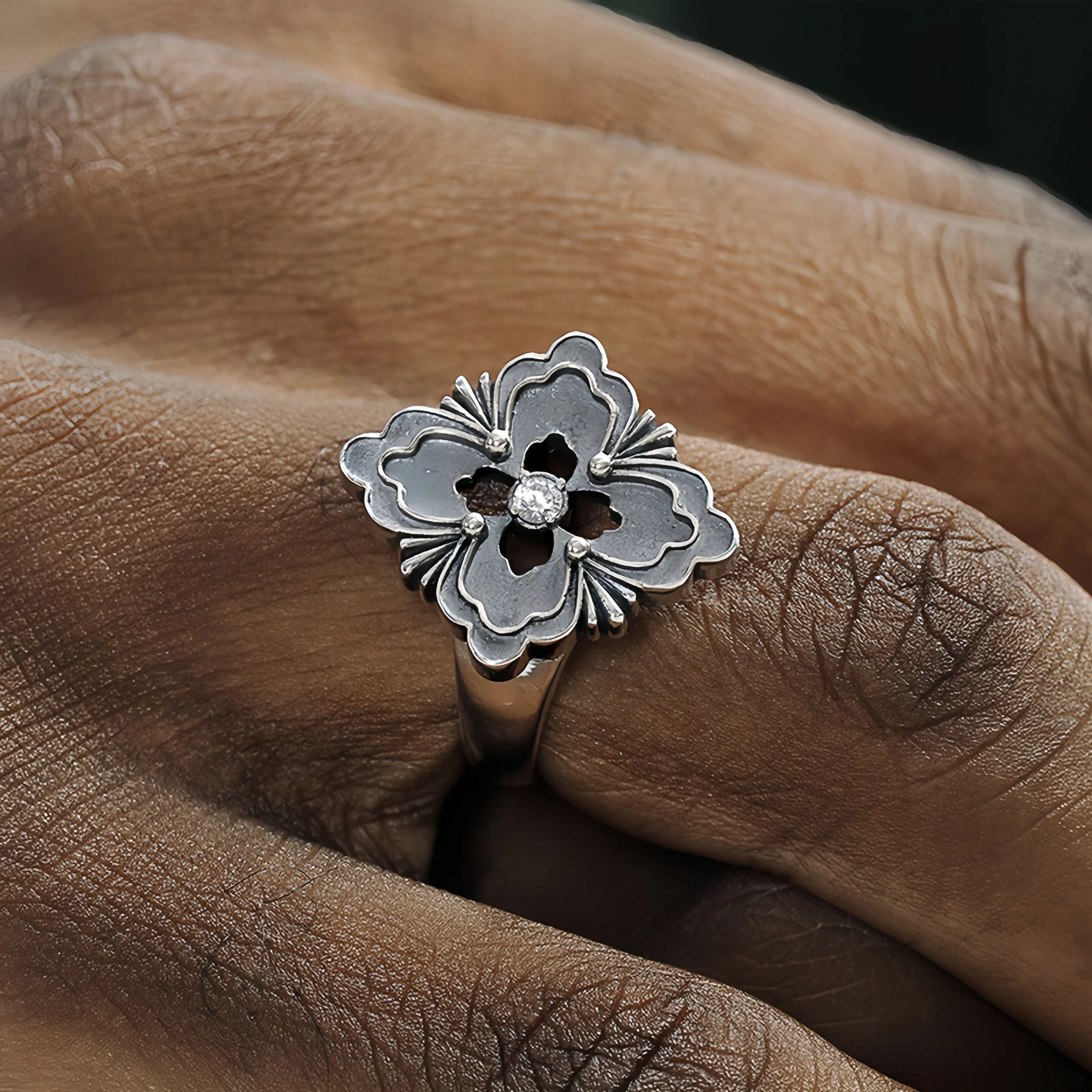 Vintage Retro Lucky Four-leaf Clover Ring Size ONE SIZE - 3 Thumbnail
