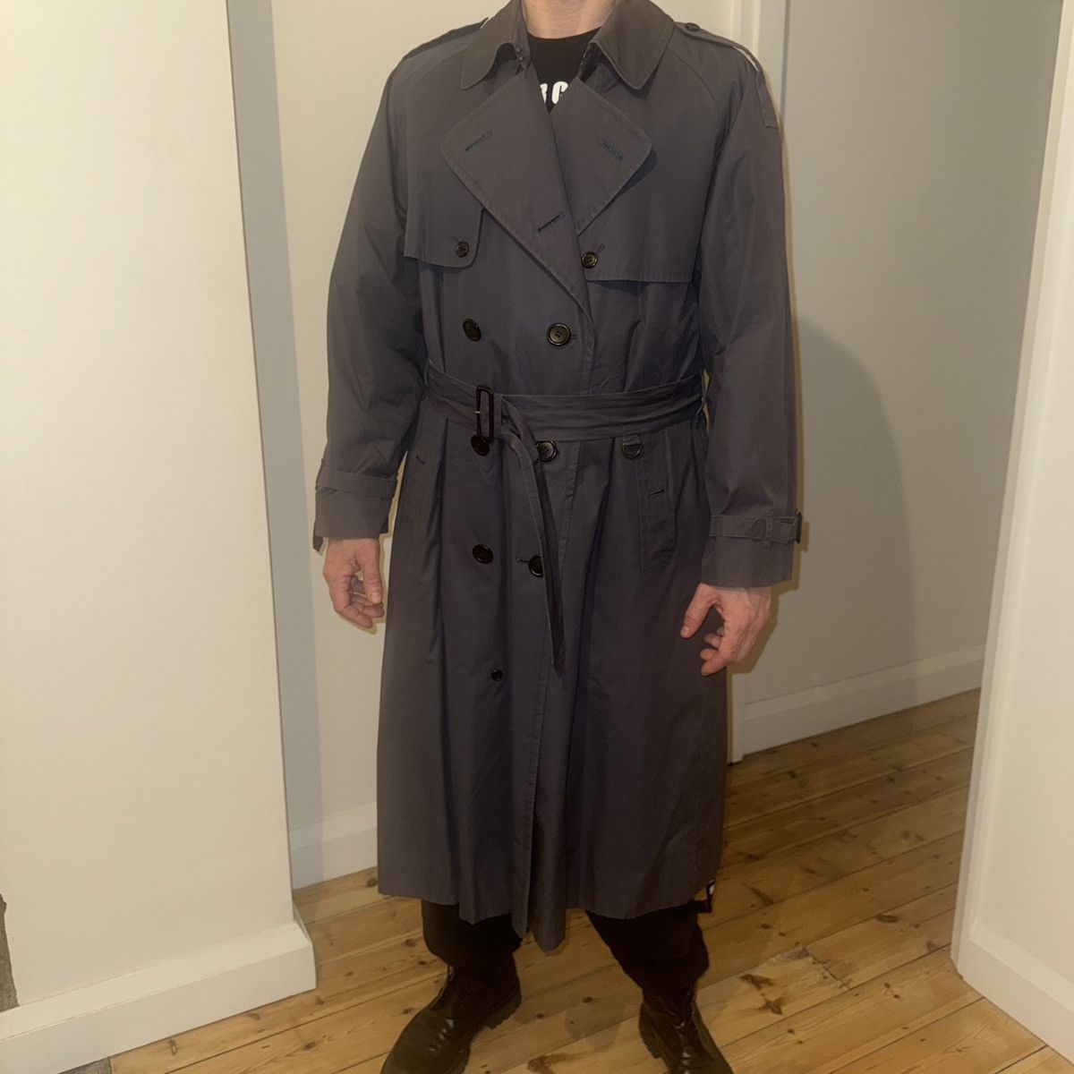 Burberry Vintage grey Burberry trench with gorgeous lining Size US XL / EU 56 / 4 - 3 Thumbnail