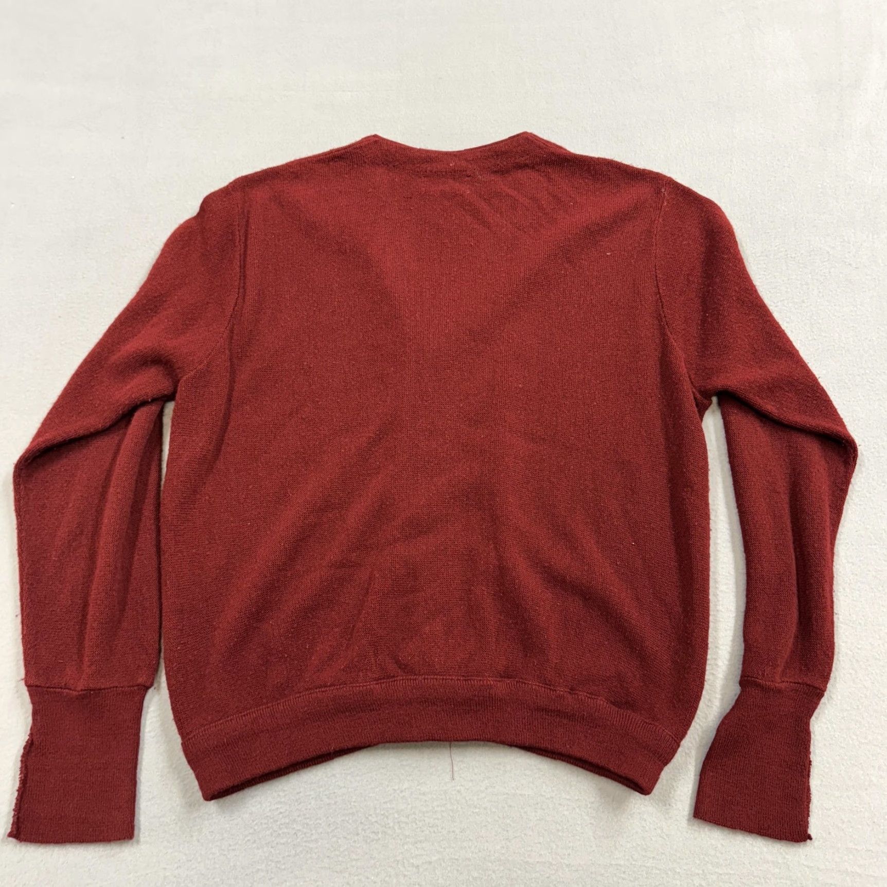 Izod VINTAGE Izod Sweater Mens Large Red Button Front Cardigan Crest Logo USA 80s Size US L / EU 52-54 / 3 - 4 Thumbnail