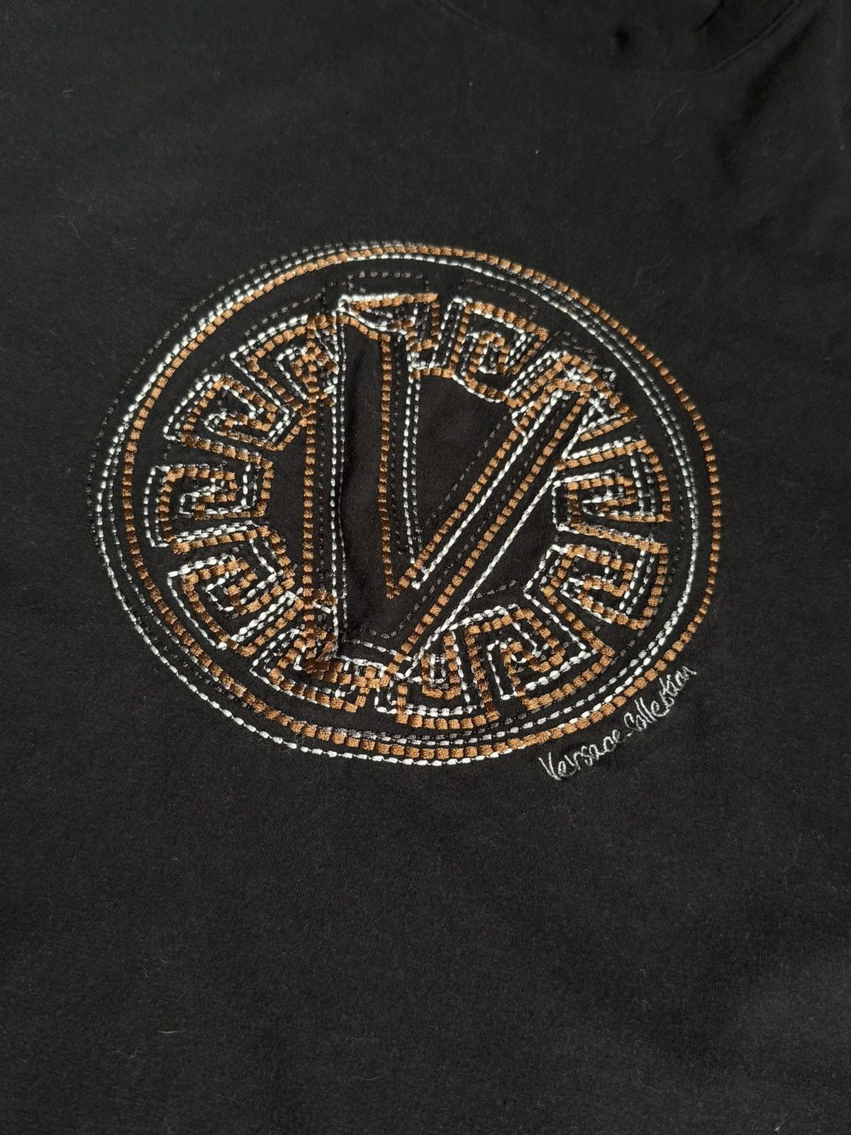Versace × Versace Jeans Couture × Vintage Vintage Versace long sleeve tee Shirt logo Size US S / EU 44-46 / 1 - 3 Thumbnail