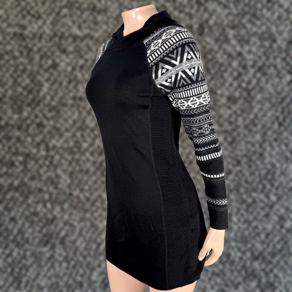 Vintage Krimson & Klover Dress Shift L/S Knit Merino Wool Winter Black 100% Wool Geometric Crew Neck Knee Length 45 Bust 42 Waist Womens Regular S FF29 Size S / US 4 / IT 40 - 1 Thumbnail