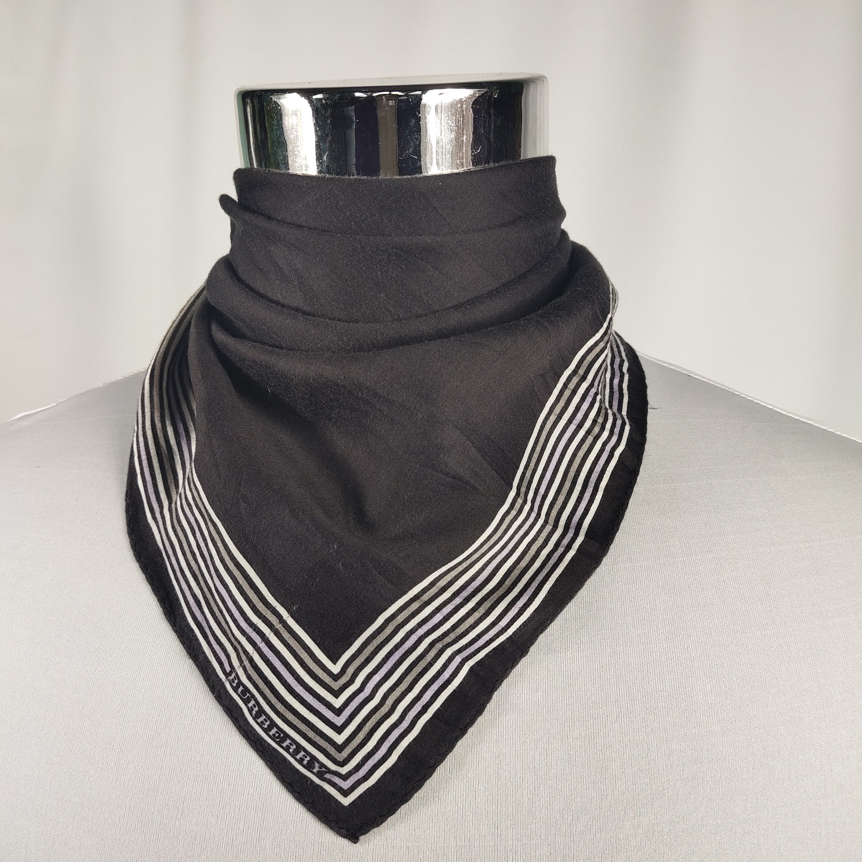 Burberry × Vintage Burberry Handkerchief / Neckerchief / Bandana FZ290 Size ONE SIZE - 1 Thumbnail