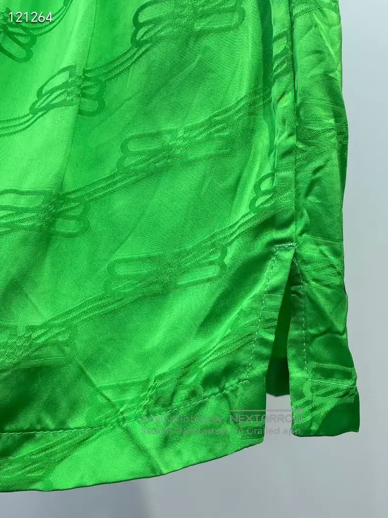 Balenciaga Balenciaga All-over printed shorts Size US 34 / EU 50 - 3 Thumbnail