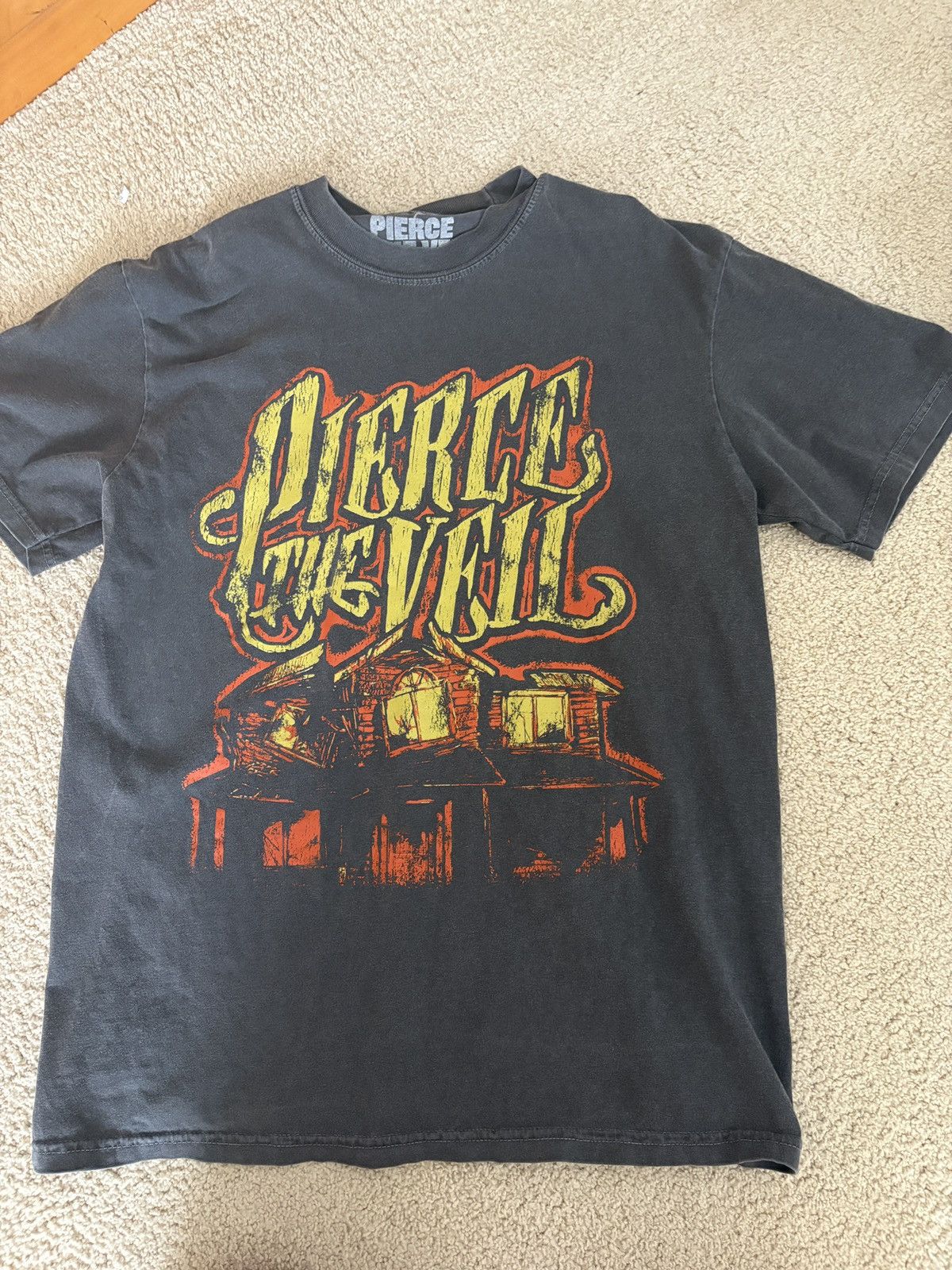 Band Tees Pierce the Veil Tour Tee Size US M / EU 48-50 / 2 - 1 Thumbnail