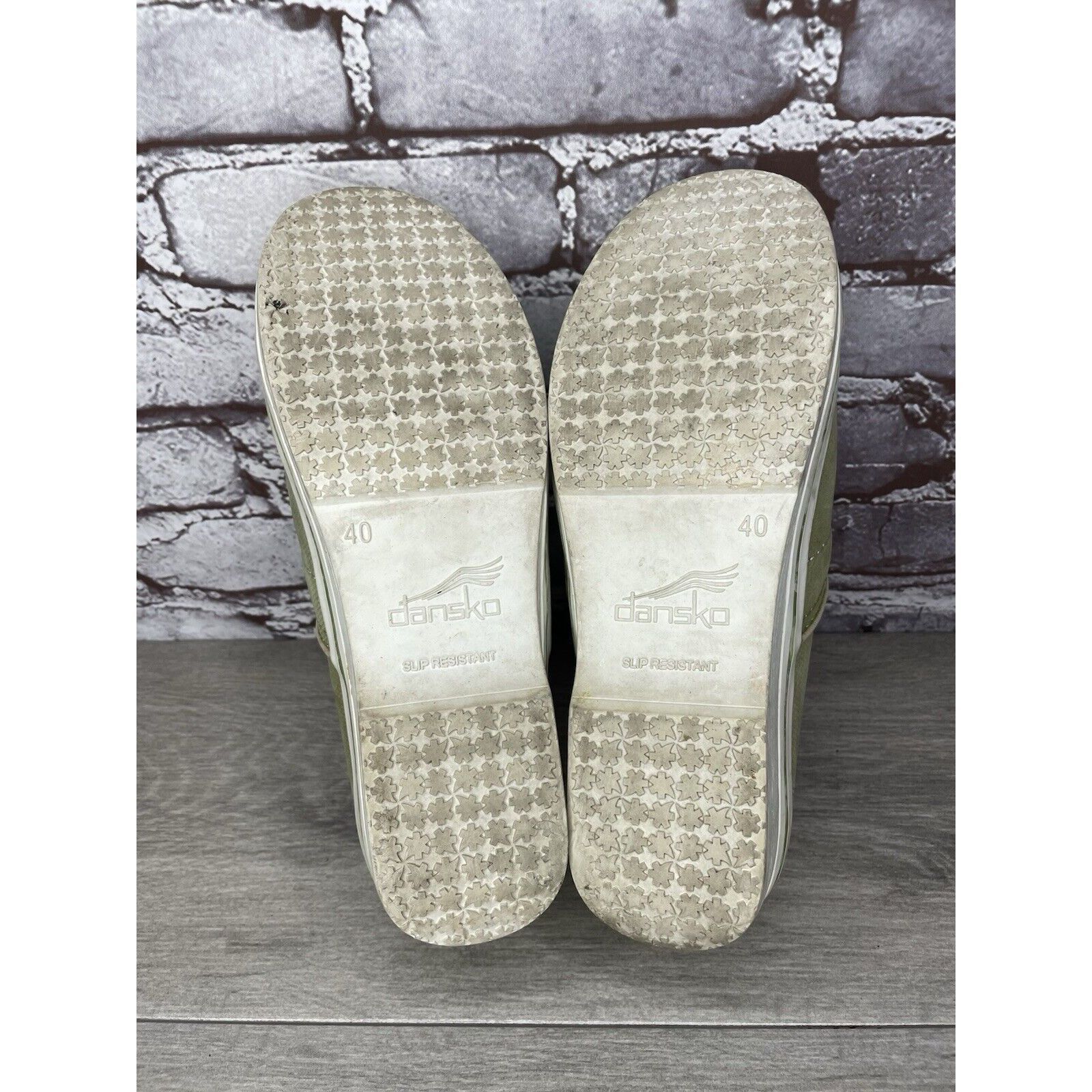 Other Dansko Green White Canvas Slip Resistant Clogs Work Shoes Wo Size US 9.5 / IT 39.5 - 10 Thumbnail