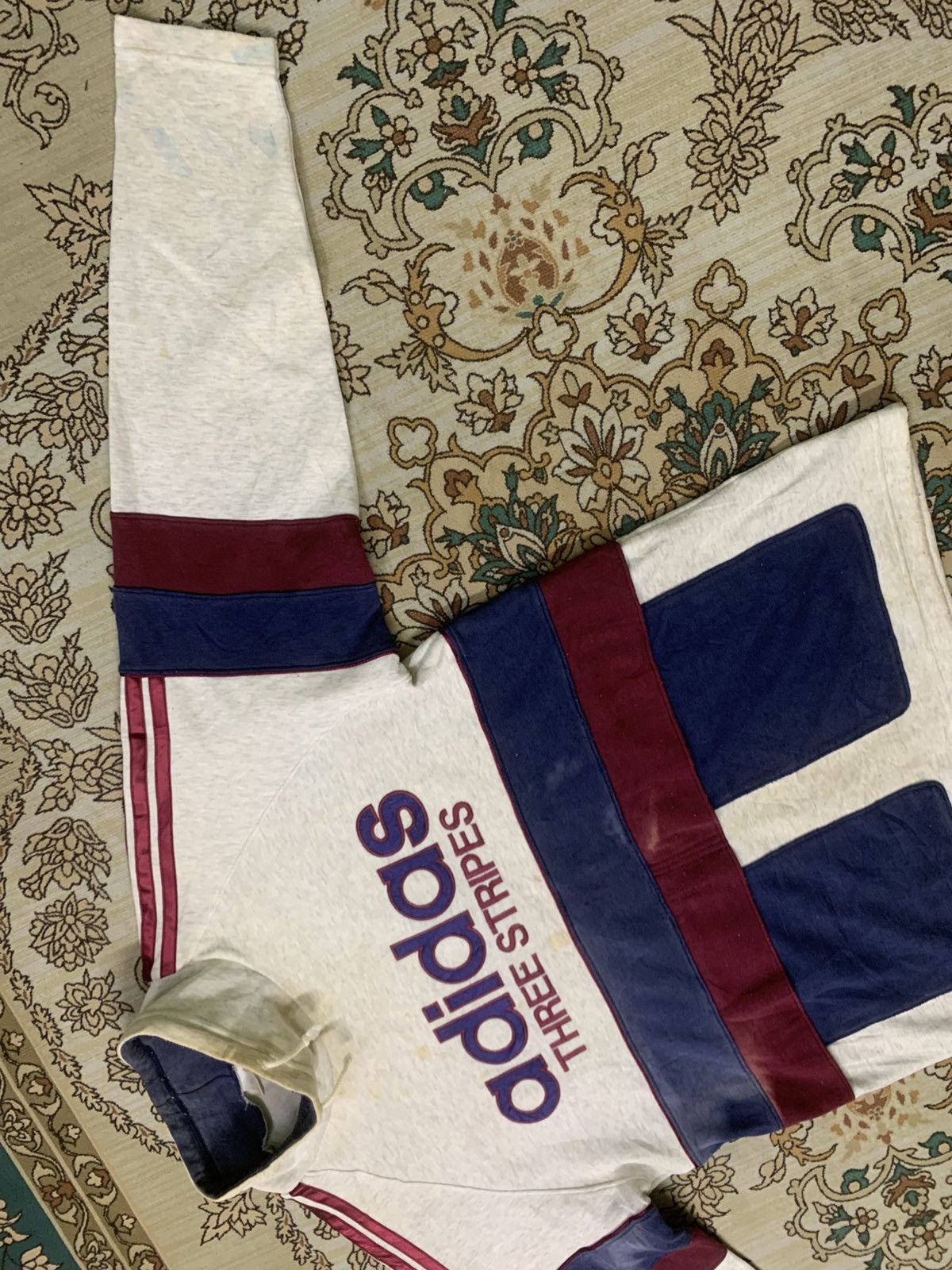 Adidas VINTAGE ADIDAS SWEATSHIRTS 90s BIG LOGO Size US M / EU 48-50 / 2 - 4 Thumbnail