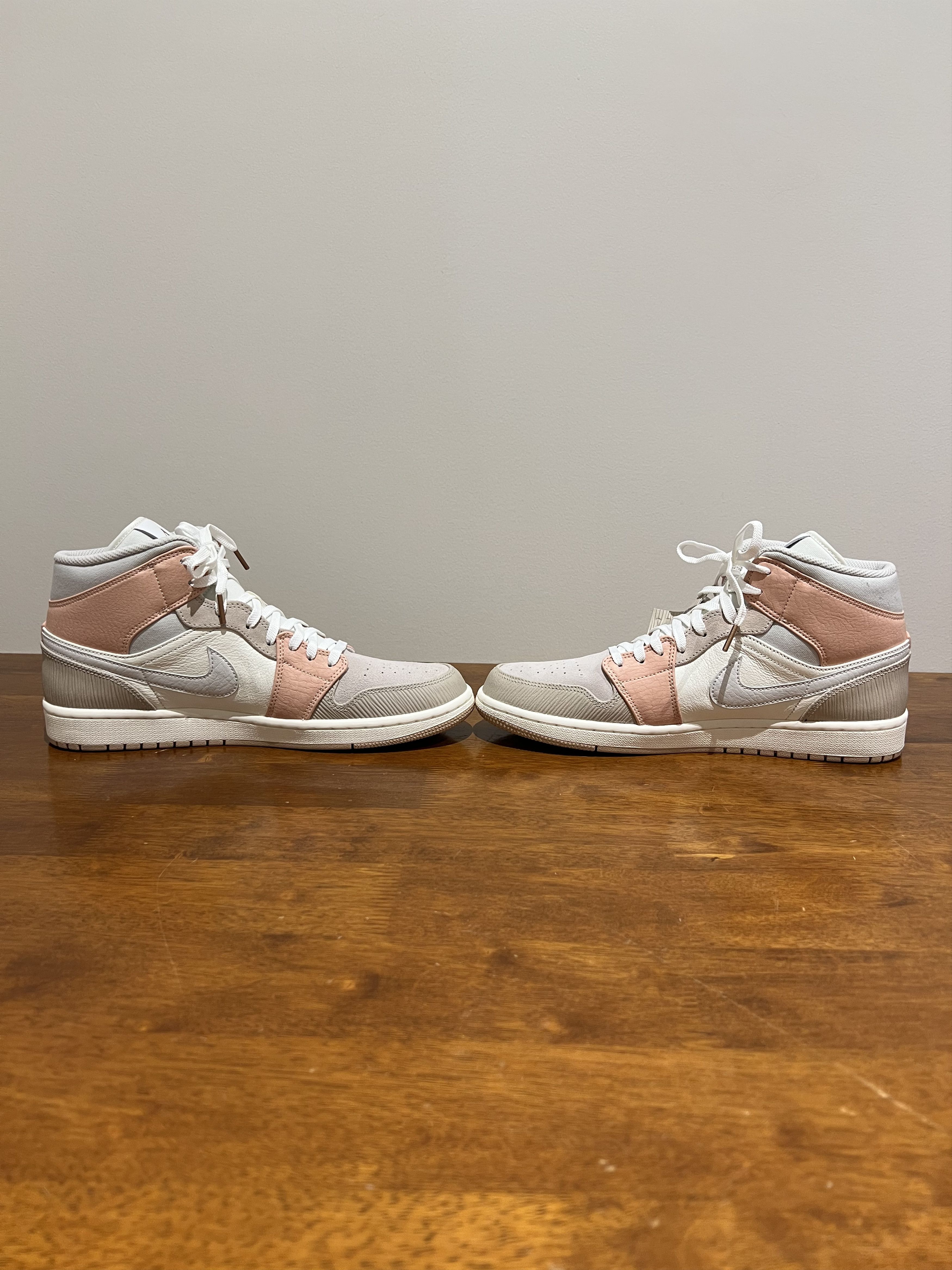 Jordan Brand × Nike 💚 2020 Nike Air Jordan 1 Mid "Milan" Sail/Light Bone NEW Size US 11 / EU 44 - 7 Thumbnail