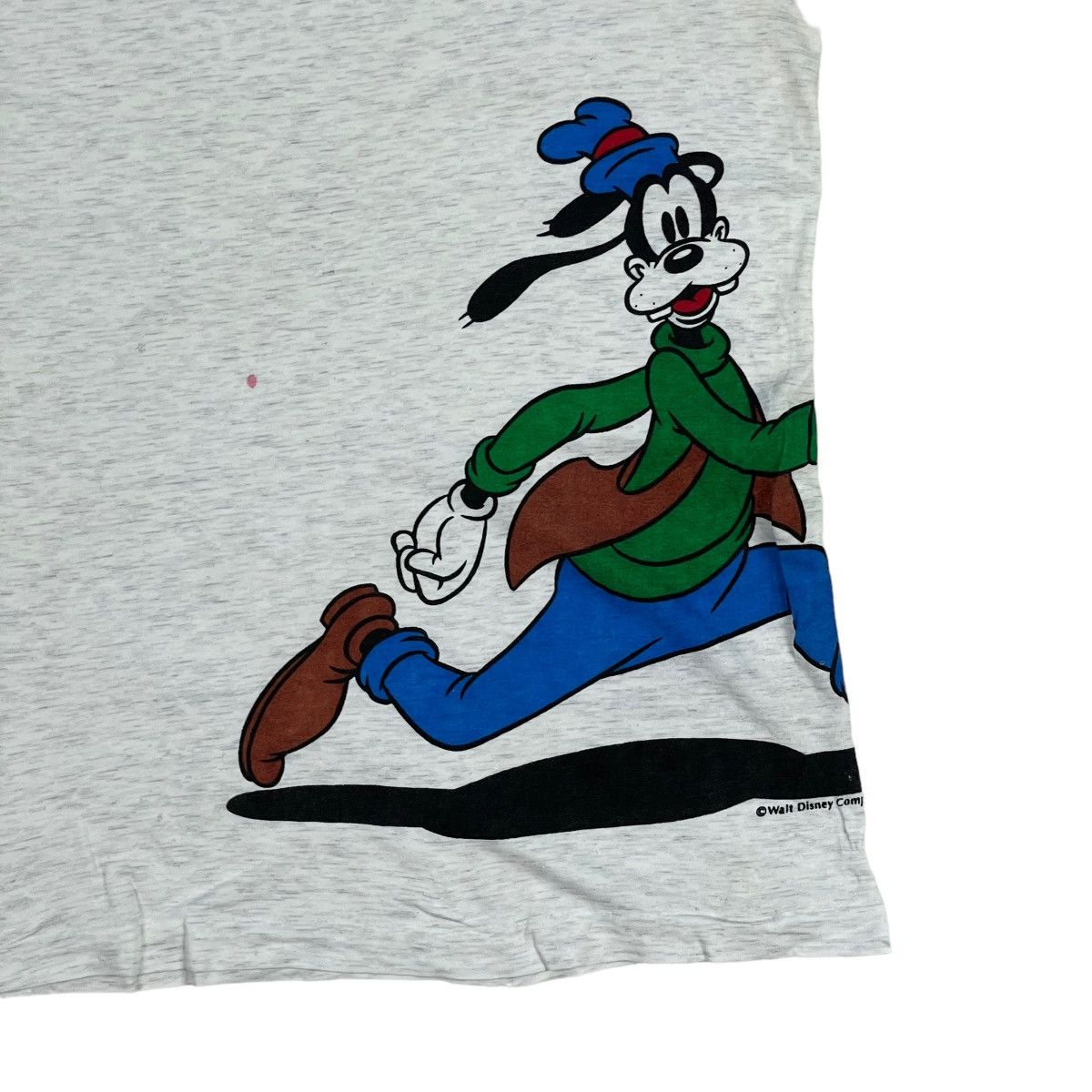 Disney 🔥LAST PRICE🔥 VTG Mickey Family Goofy And Chip ‘n’ Dale Tee Size US M / EU 48-50 / 2 - 5 Thumbnail