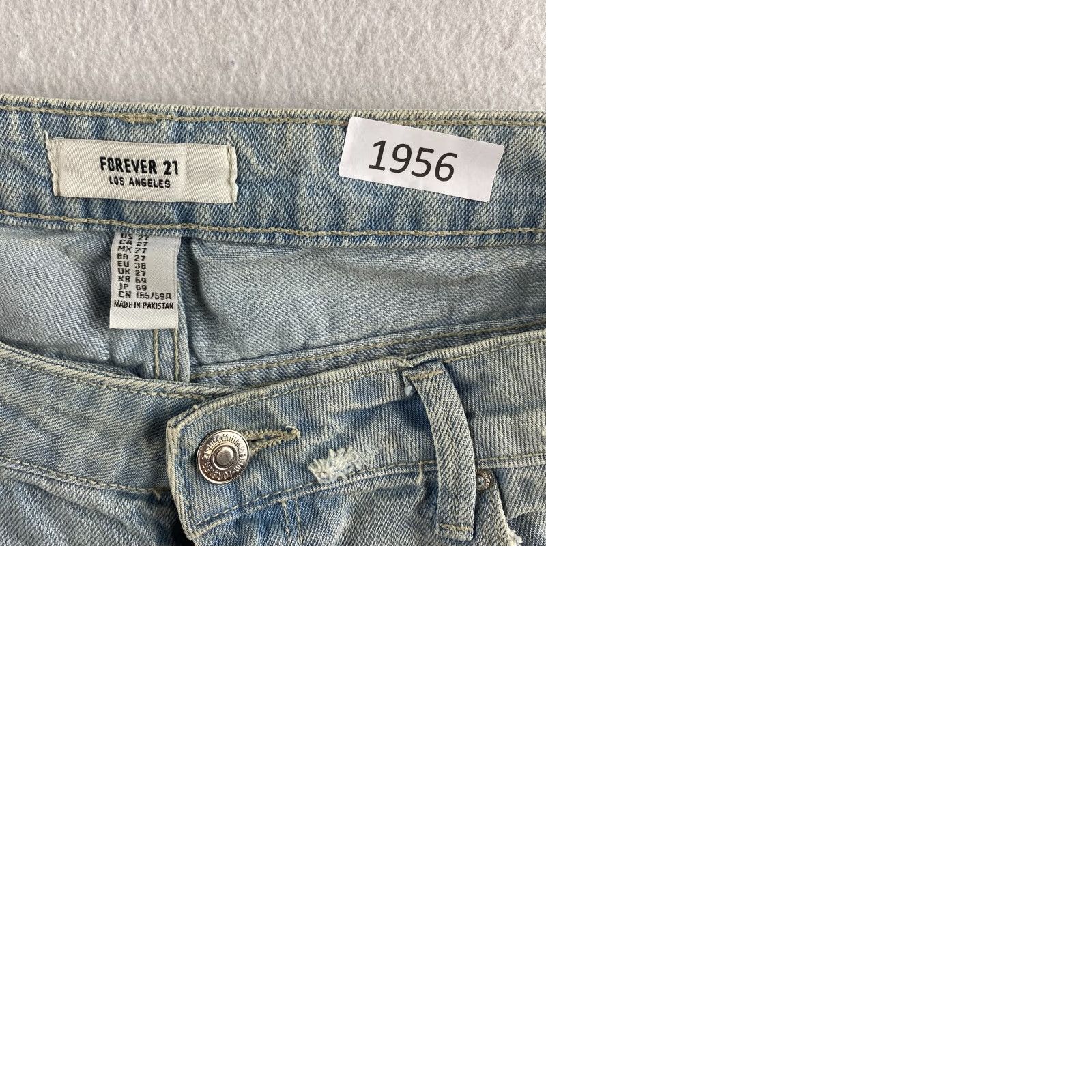 Forever 21 FOREVER 21 Jean Shorts Womens 27 Blue Cut-Off Denim Ripped Light Size 27" / US 4 / IT 40 - 10 Thumbnail