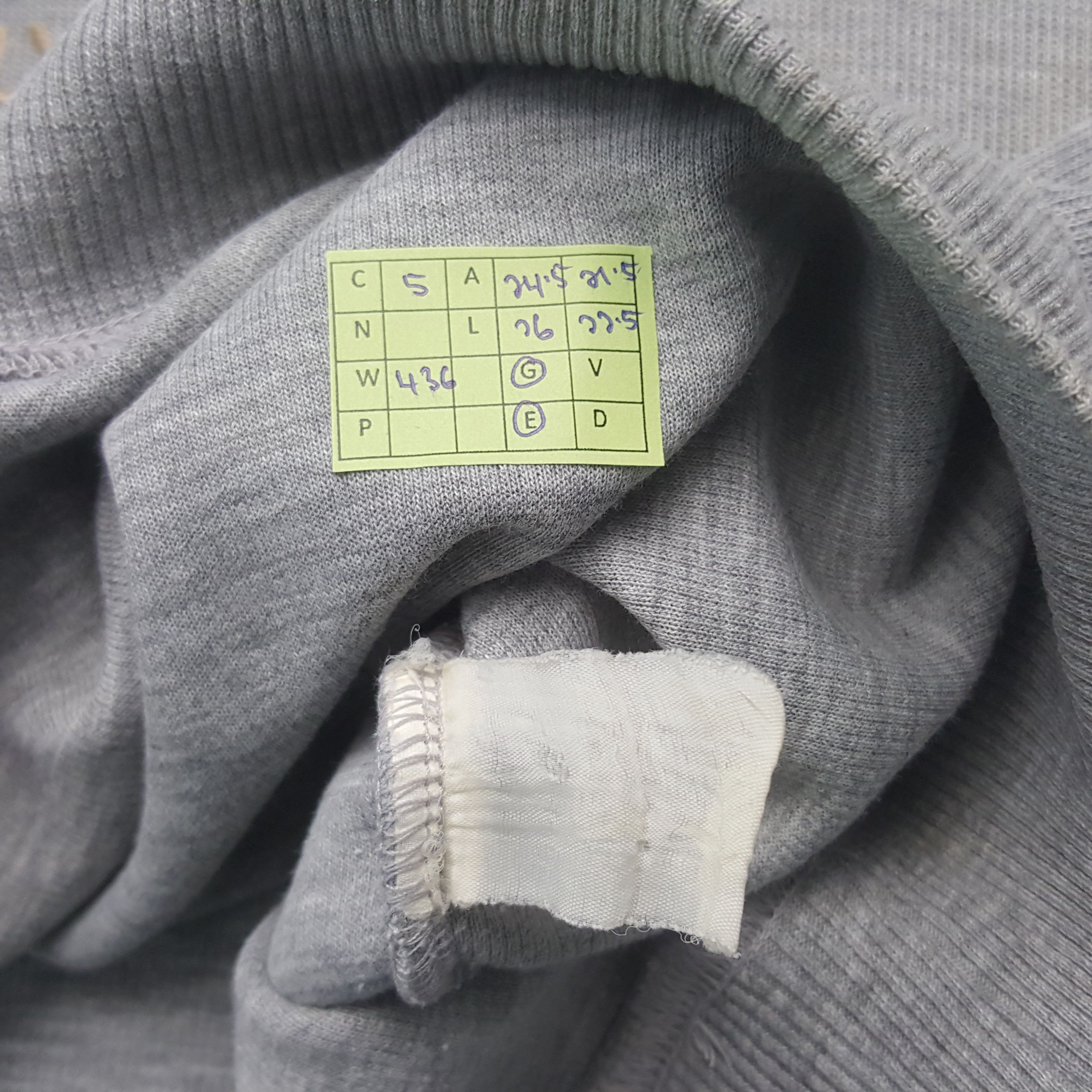Gianni Valentino Vintage Ganni Valentino Designer Brand Sweatshirt RR5 Size US L / EU 52-54 / 3 - 7 Thumbnail