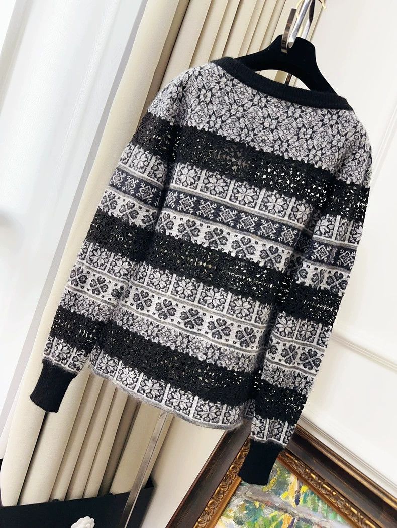 Chanel Chanel Black and white snowflake pattern knit sweater Size XXS / US 00 / IT 34 - 2 Thumbnail