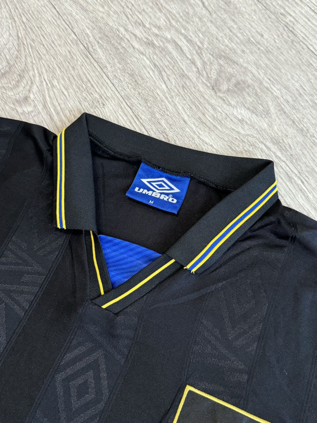 Umbro 🔷Retro Umbro Manchester United 1993/94/95 Soccer jersey🔷 Size US M / EU 48-50 / 2 - 3 Thumbnail
