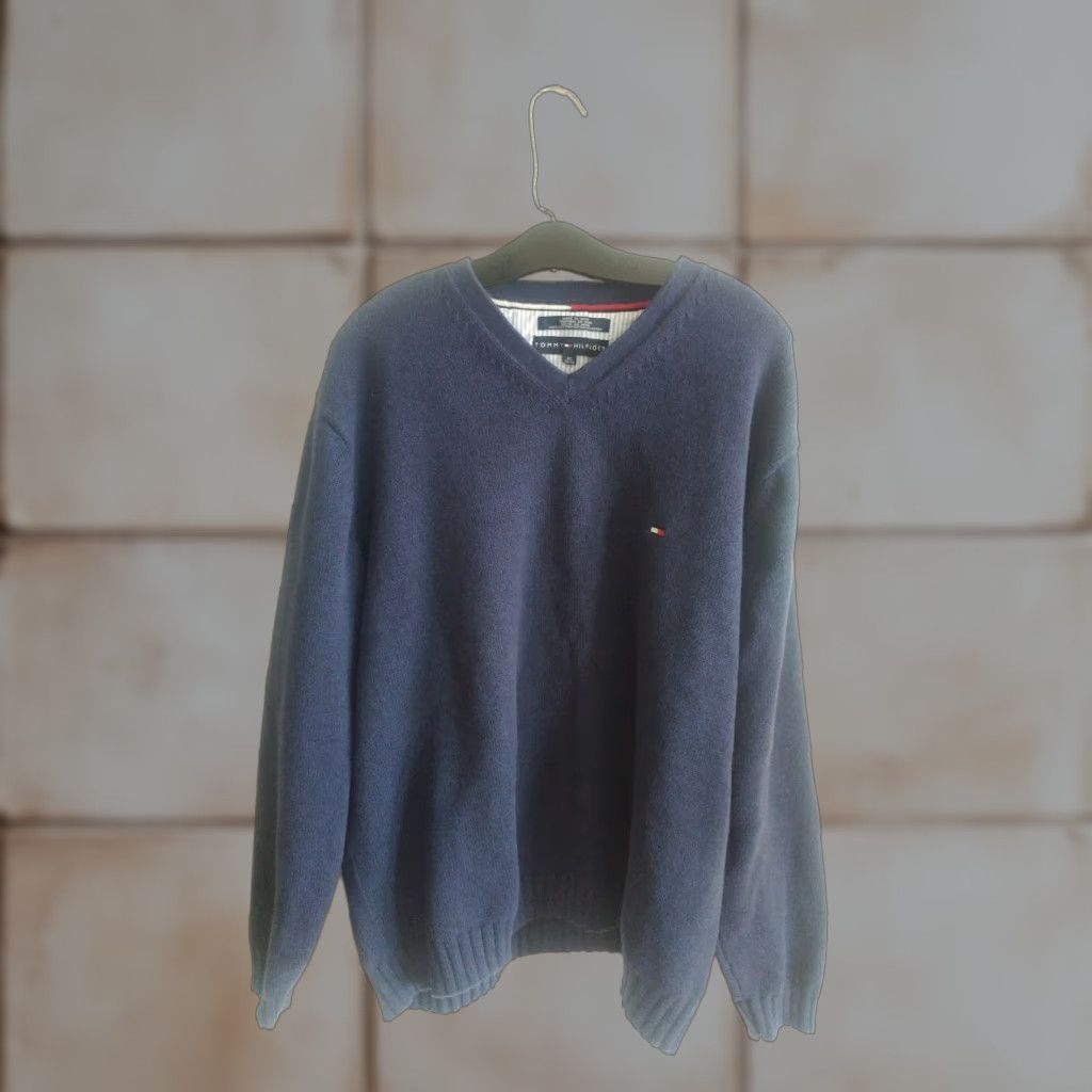 Tommy Hilfiger VINTAGE Tommy Hilfiger India Cotton XL Crew Neck Sweater Navy Mens Crewneck Ribbed Waist Cuff Size US XL / EU 56 / 4 - 1 Thumbnail