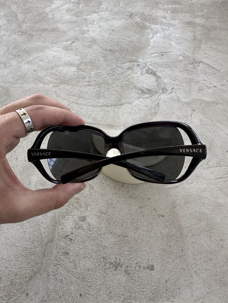 Versace Vintage Sunglasses Versace Metal Logo Women’s Size ONE SIZE - 5 Thumbnail