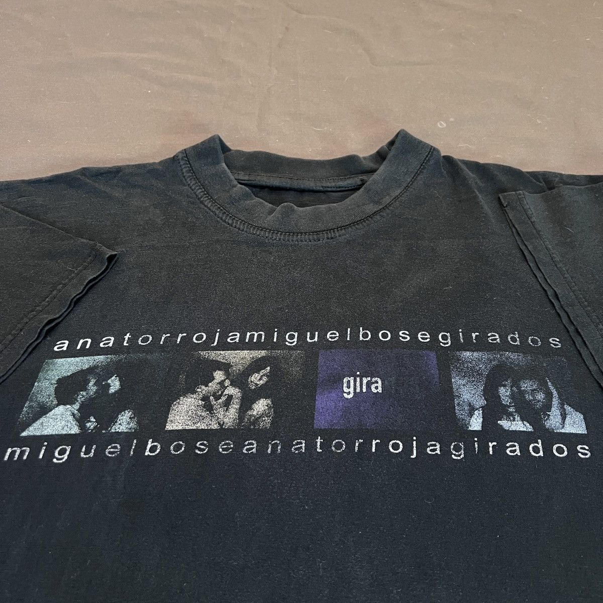 Band Tees × Vintage Vintage Girados Live Miguel Bosé Ana Torroja Tee Faded Size US L / EU 52-54 / 3 - 1 Thumbnail
