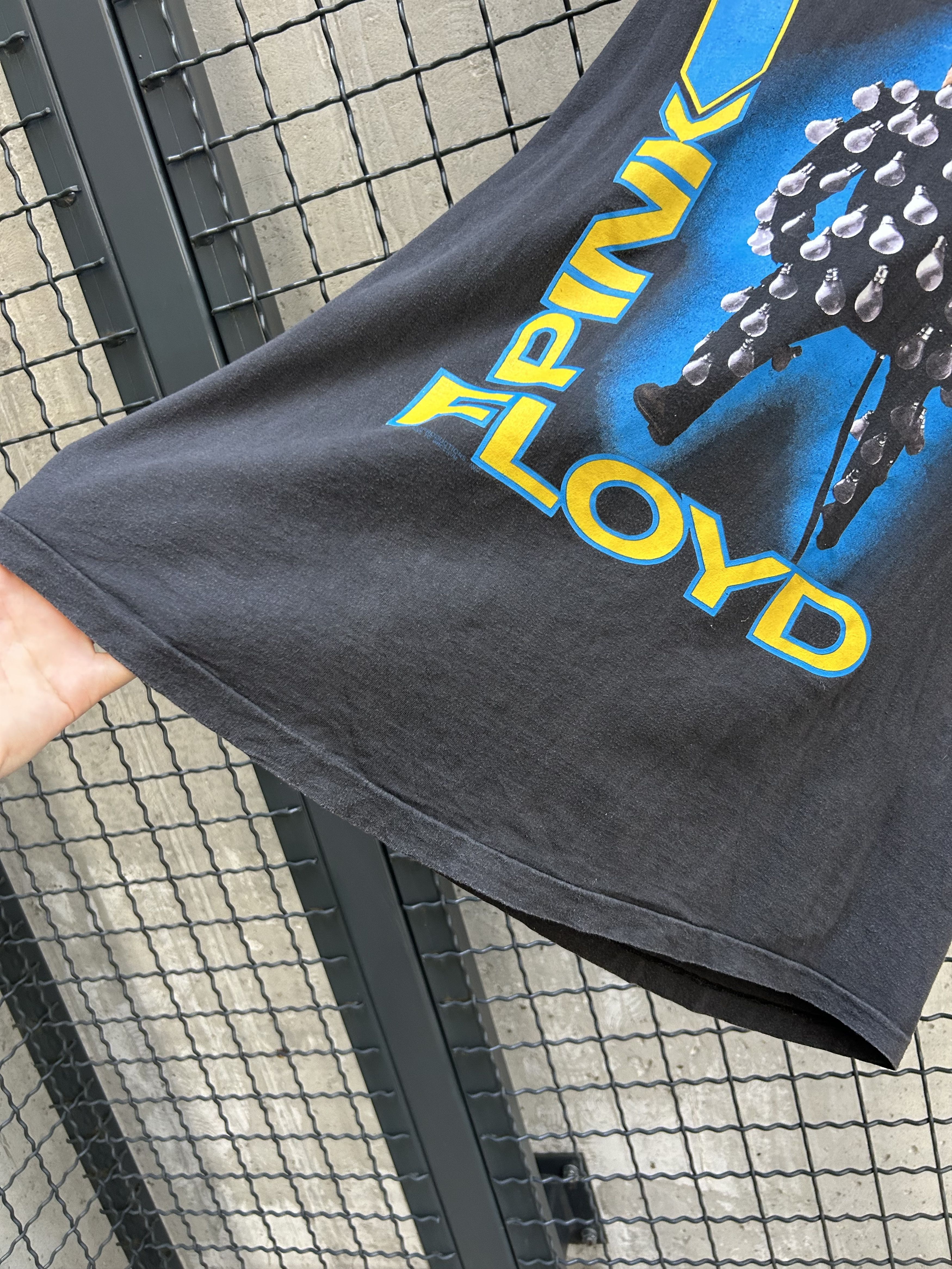 Band Tees Vintage 1989 Pink Floyd Rock Band T-shirt Size US L / EU 52-54 / 3 - 7 Thumbnail