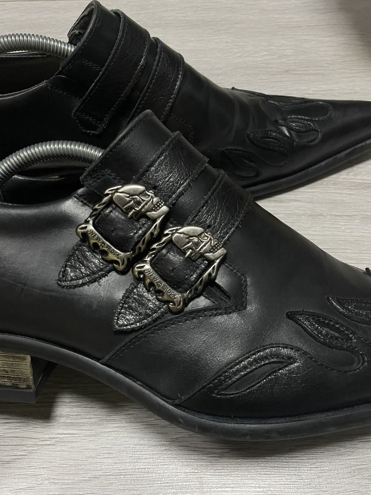 New Rock New Rock skull ☠️ flame 🔥 loafers leather boots shoes sb0 Size US 11 / EU 44 - 4 Thumbnail