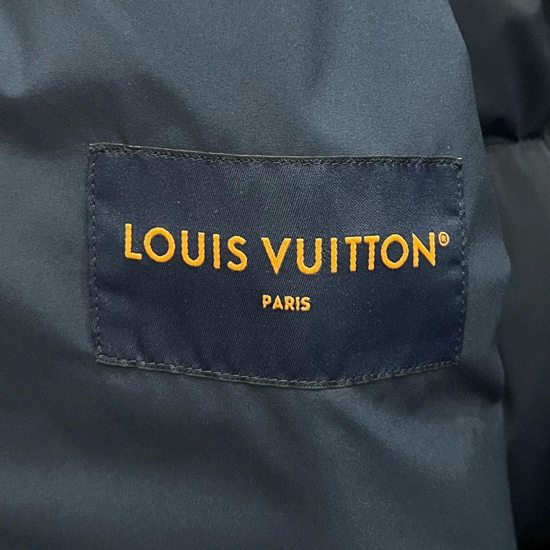 Louis Vuitton Louis Vuitton Embossed hooded down jacket Size US M / EU 48-50 / 2 - 6 Thumbnail