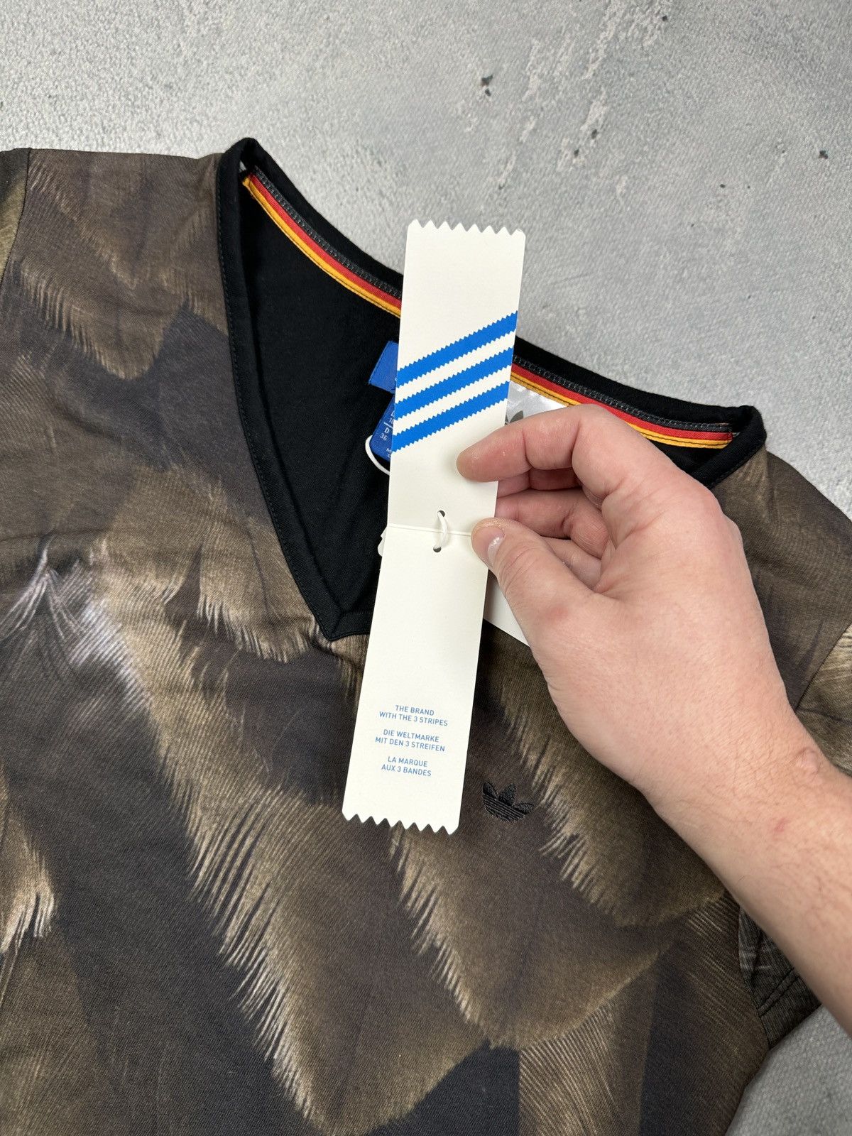 Adidas Adidas Originals Eagle Print Sample Tee & Shorts Set Rare Size 28" / US 6 / IT 42 - 17 Thumbnail