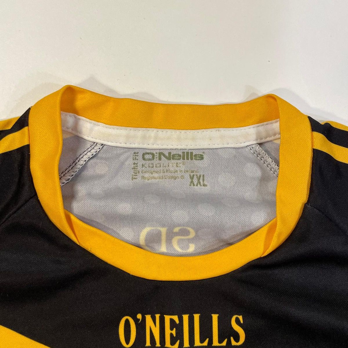 O'Neill Black and yellow O'Neills Adamstown GAA jersey shirt tee Size US XXL / EU 58 / 5 - 7 Thumbnail