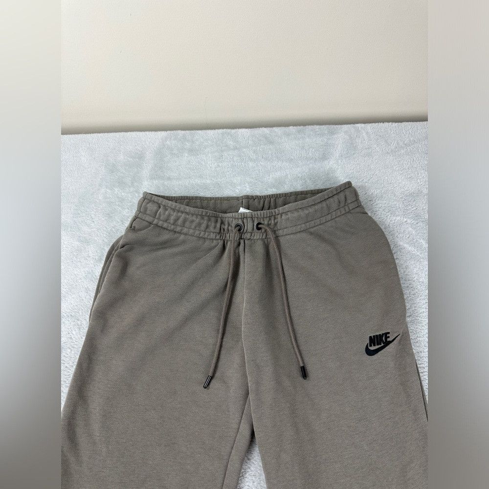Nike Nike Women Essentials Regular Fleece Track Pants Olive Grey Size 28" / US 6 / IT 42 - 6 Thumbnail