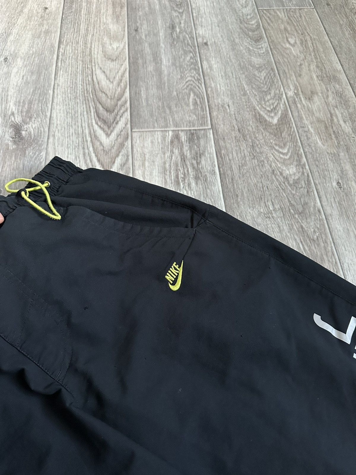 Nike × Vintage Nike Vintage 00s Air Max Drill Y2K Nylon Baggy Pants S size Size US 31 - 17 Thumbnail
