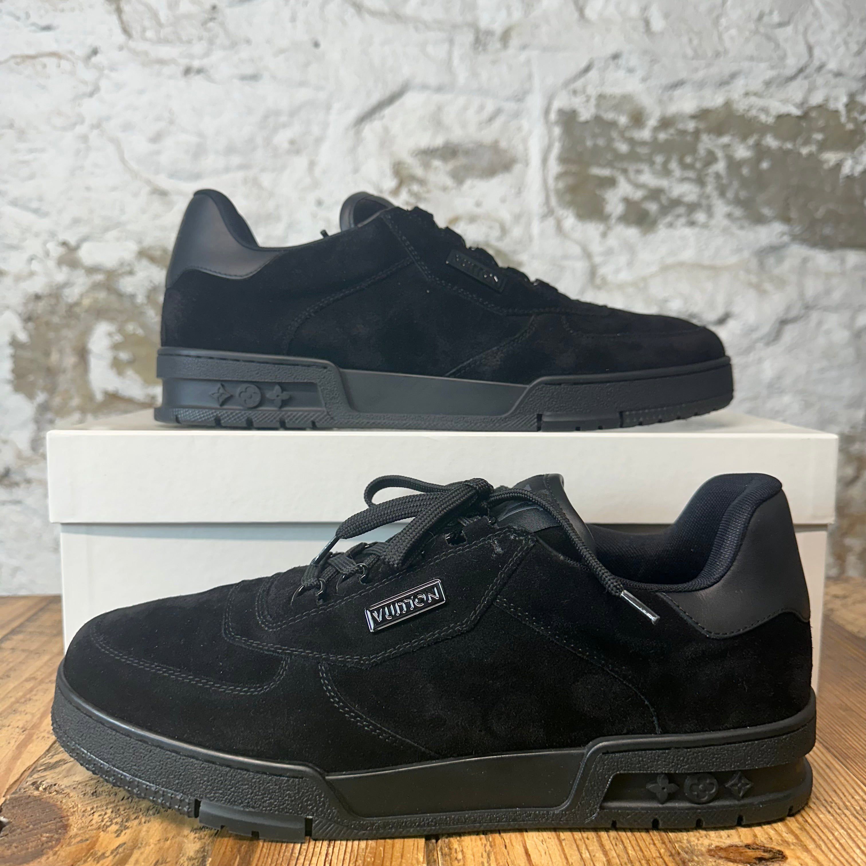 Louis Vuitton Louis Vuitton Black Suede Trainer Sneaker Sz 10 (8.5LV) Size US 10 / EU 43 - 1 Thumbnail