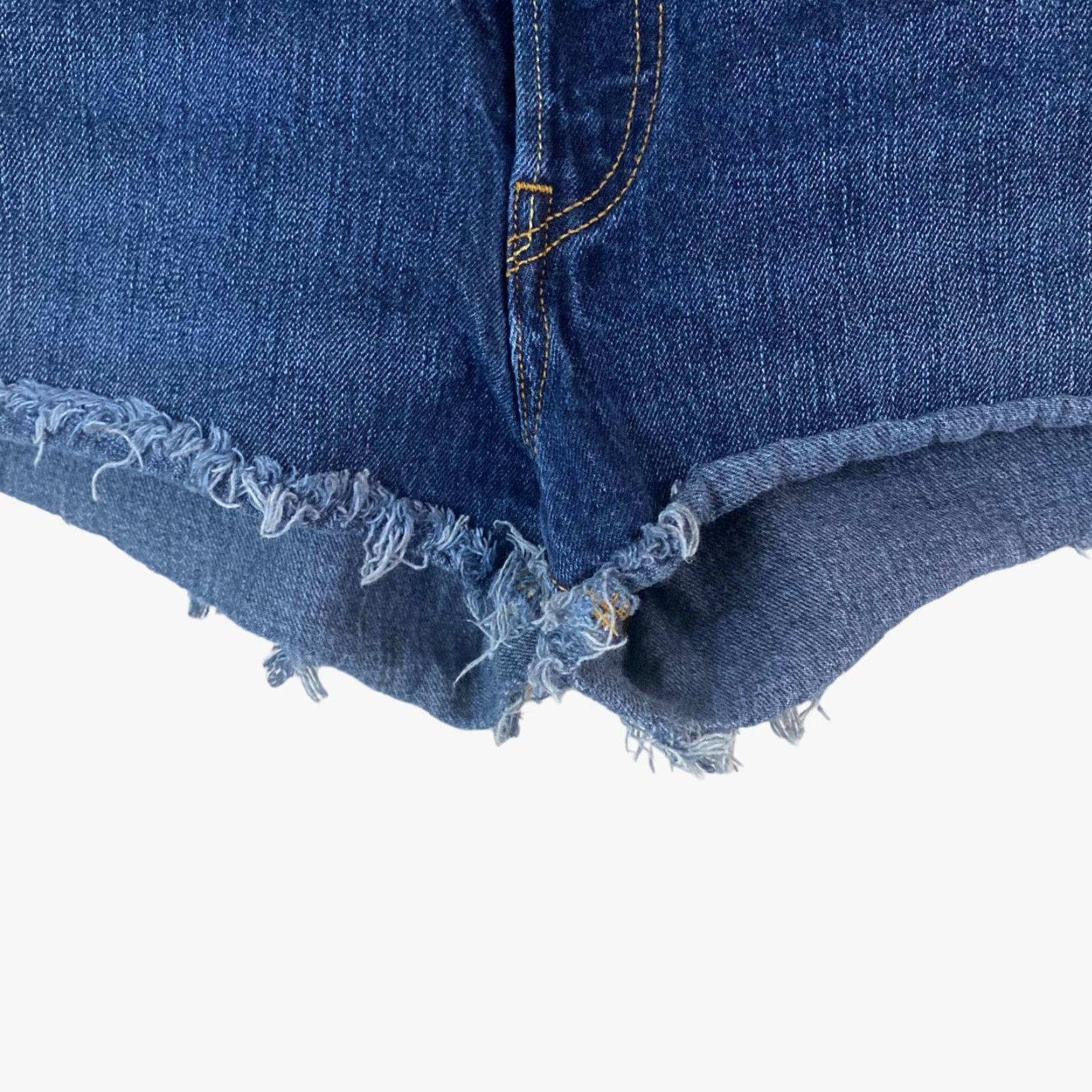 Levi's VINTAGE Levi's 501 Cut Off Button Fly Blue Denim Jean Shorts Womens 27 Size 27 Denim Blue 5-Pocket Womens Short Size 27" / US 4 / IT 40 - 6 Thumbnail