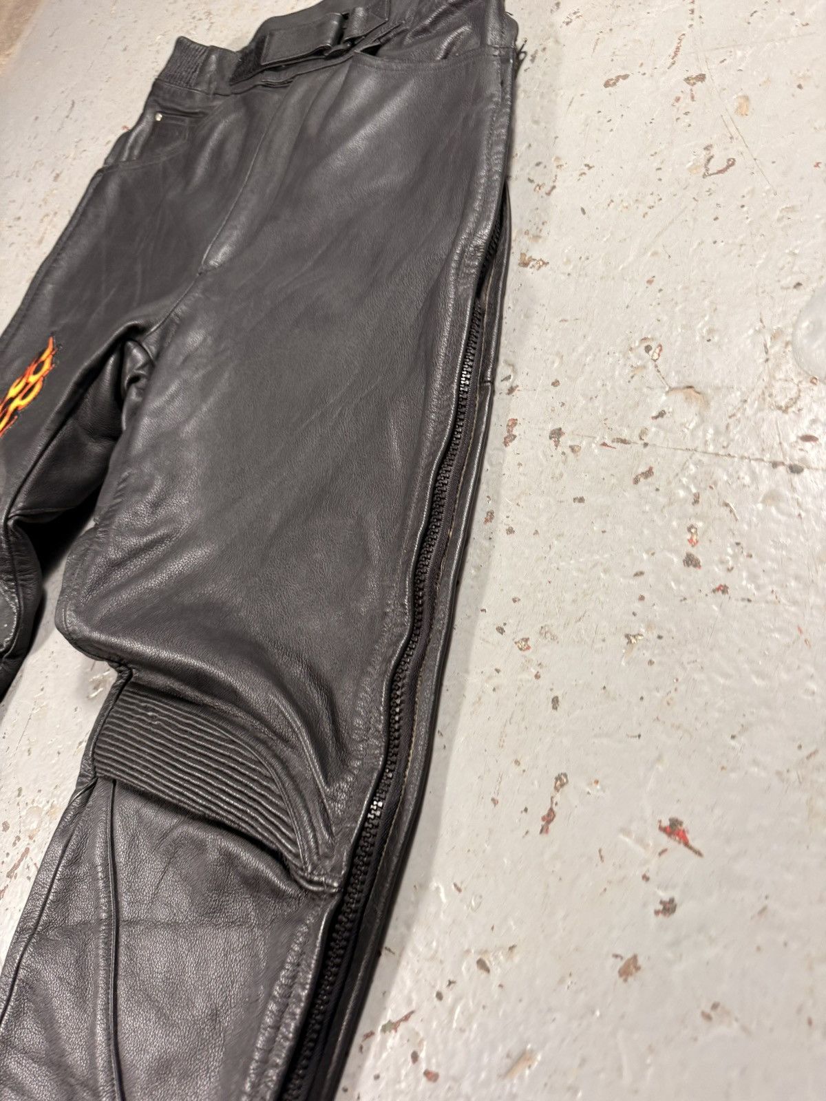 Other Vintage Flaming Skull Leather Pants Size US 30 / EU 46 - 5 Thumbnail