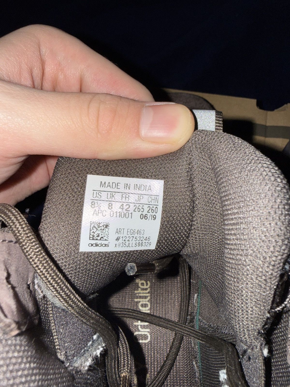 Yeezy YEEZY DSRT BT ‘OIL’ Size US 8.5 / EU 41-42 - 6 Thumbnail