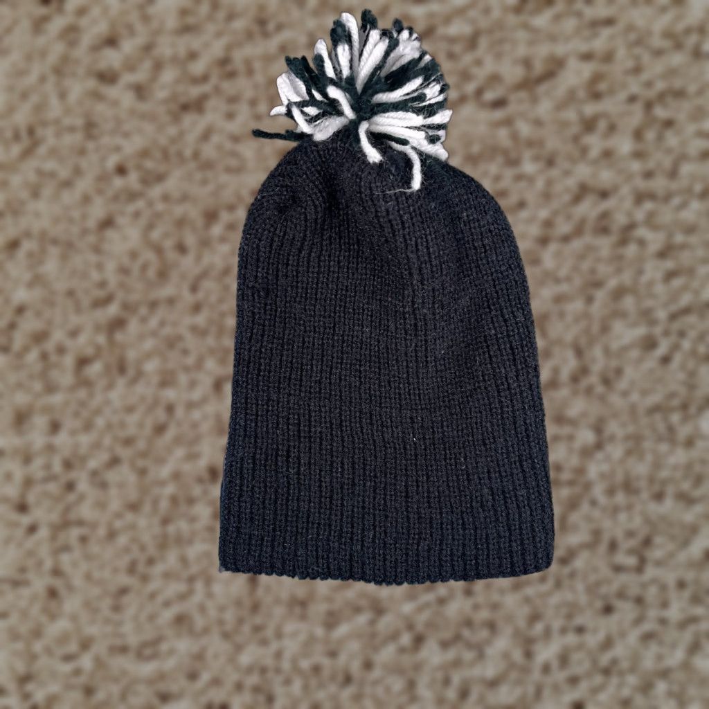 Vintage VINTAGE Beanie Hat Womens One Size Black Knit Acrylic Ski Outdoors Fall Winter Girls Size ONE SIZE - 1 Thumbnail
