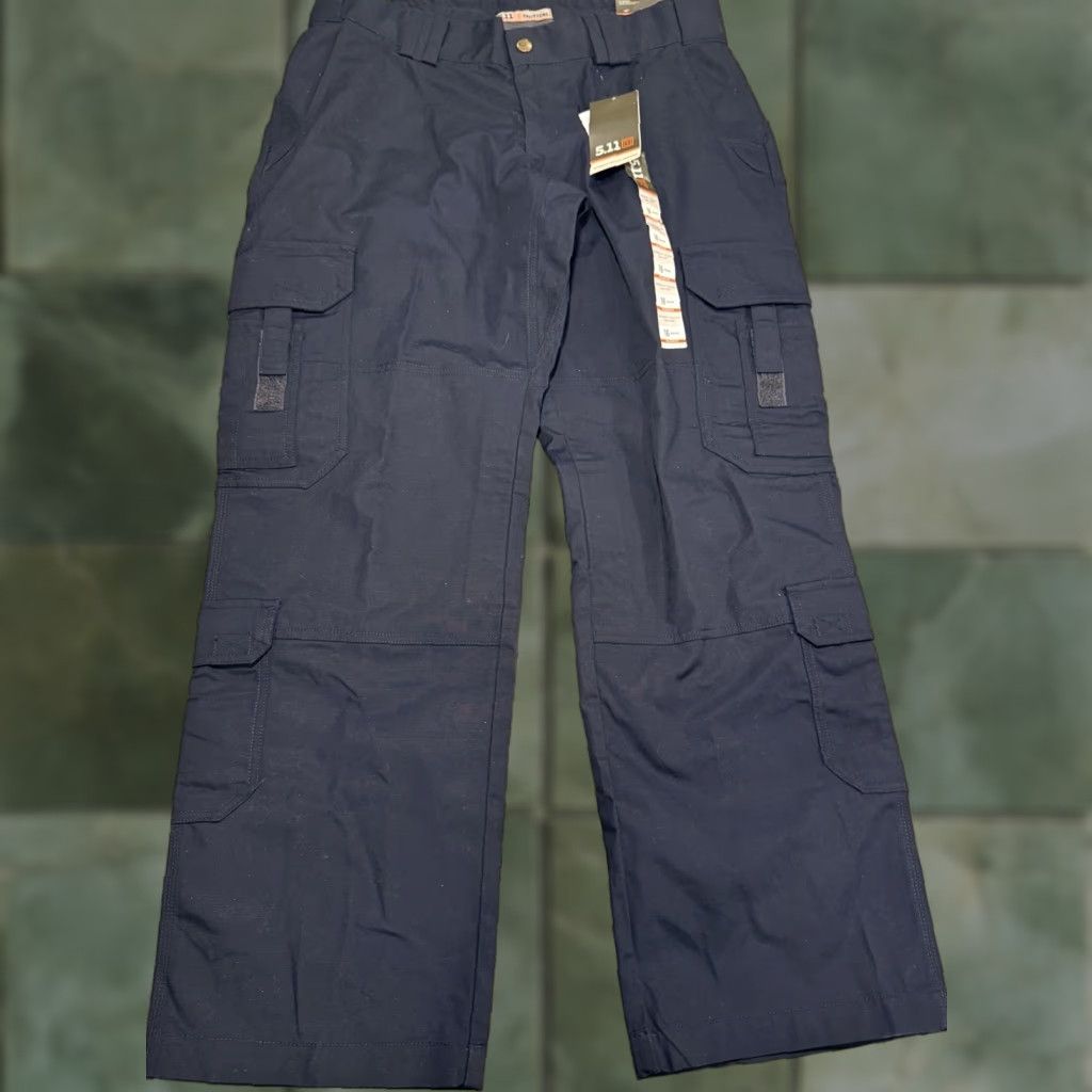 Vintage VINTAGE 5.11 Tactical Women’s Taclite EMS Ripstop Pant Cargo Pants 36x31 Blue Adult 16 Womens Size 38" / US 16 / IT 52 - 1 Thumbnail