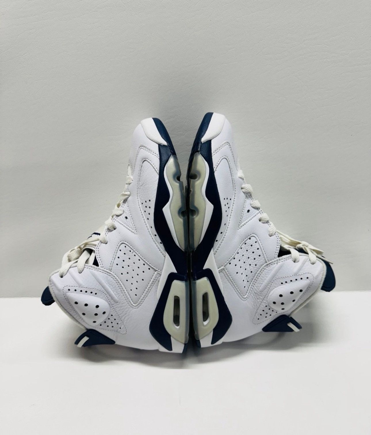 Jordan Brand Air Jordan 6 Retro Midnight Navy White Size US 8 / EU 41 - 2 Thumbnail