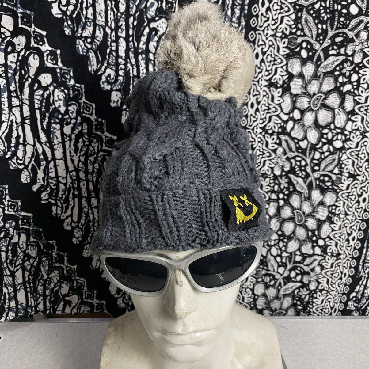 Japanese Brand × Vintage 2000s y2k world wide love Pom beanie hats Size ONE SIZE - 1 Thumbnail