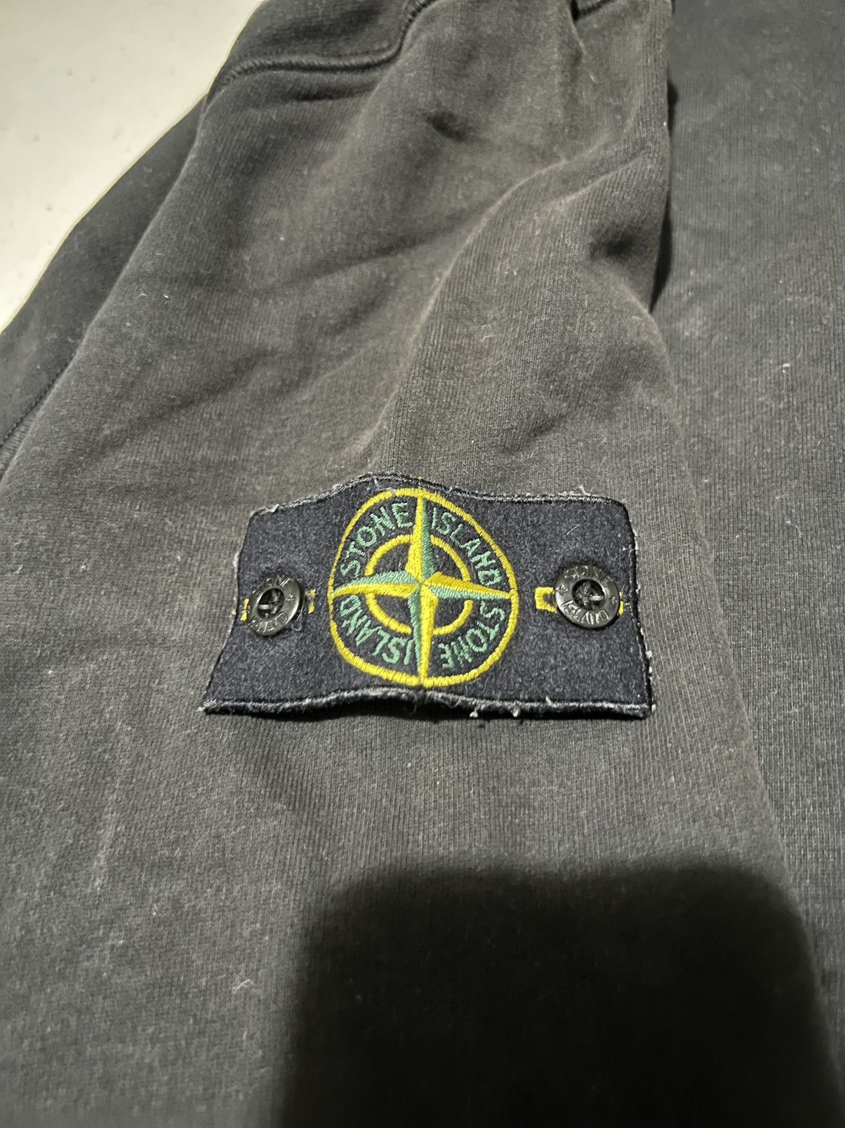 Stone Island Stone Island Badge Hoodie Black Size US L / EU 52-54 / 3 - 4 Thumbnail