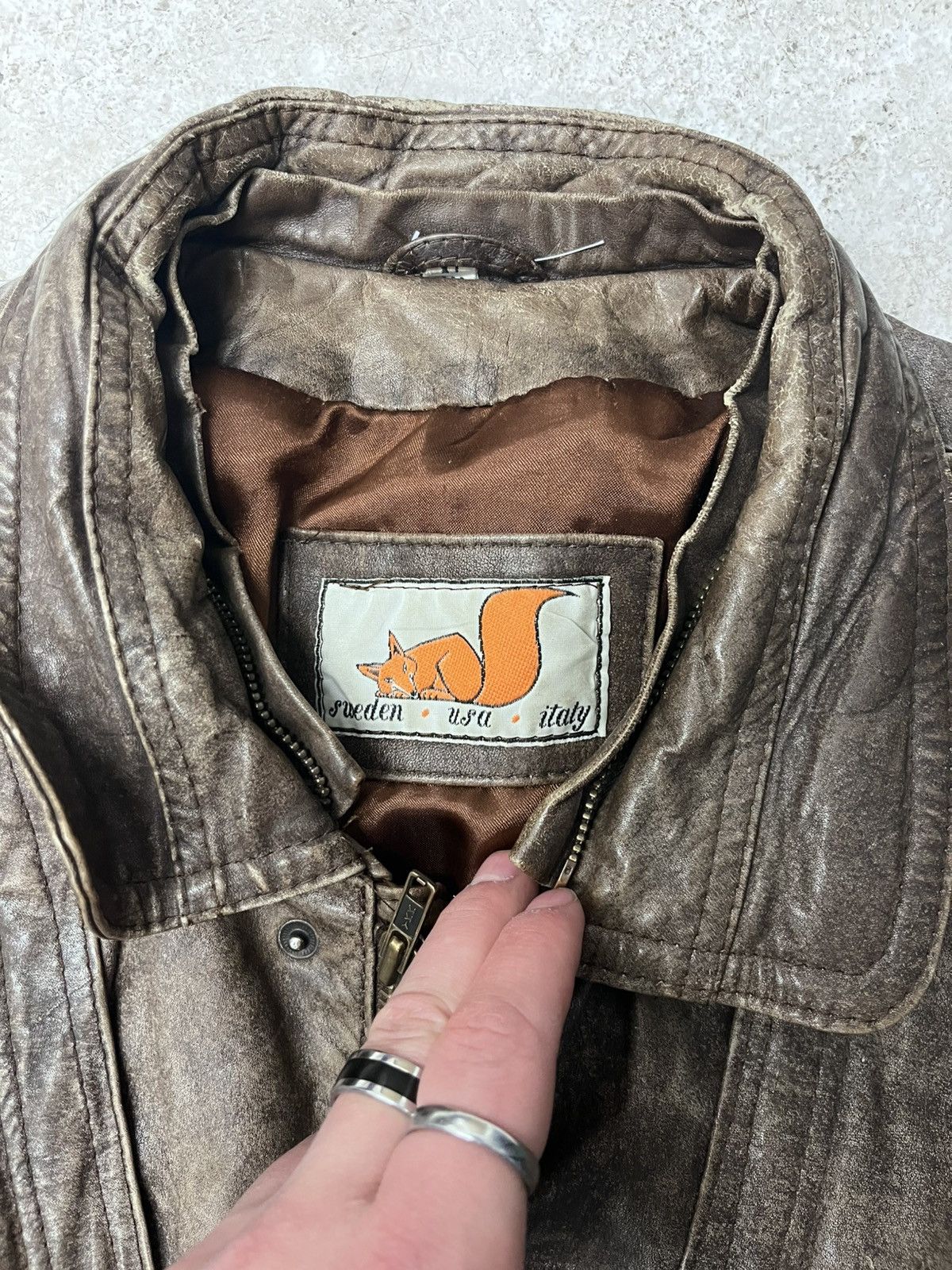 Vintage Vintage brown bomber leather jacket Size US L / EU 52-54 / 3 - 3 Thumbnail