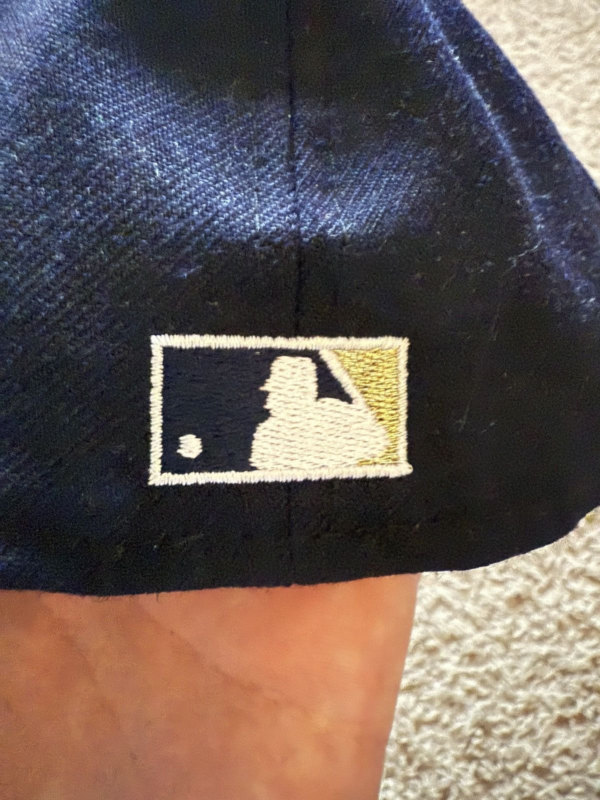 New Era Cap USA 7 3/8 Navy/Gold Braves Hatchet Logo Fitted Size ONE SIZE - 4 Thumbnail