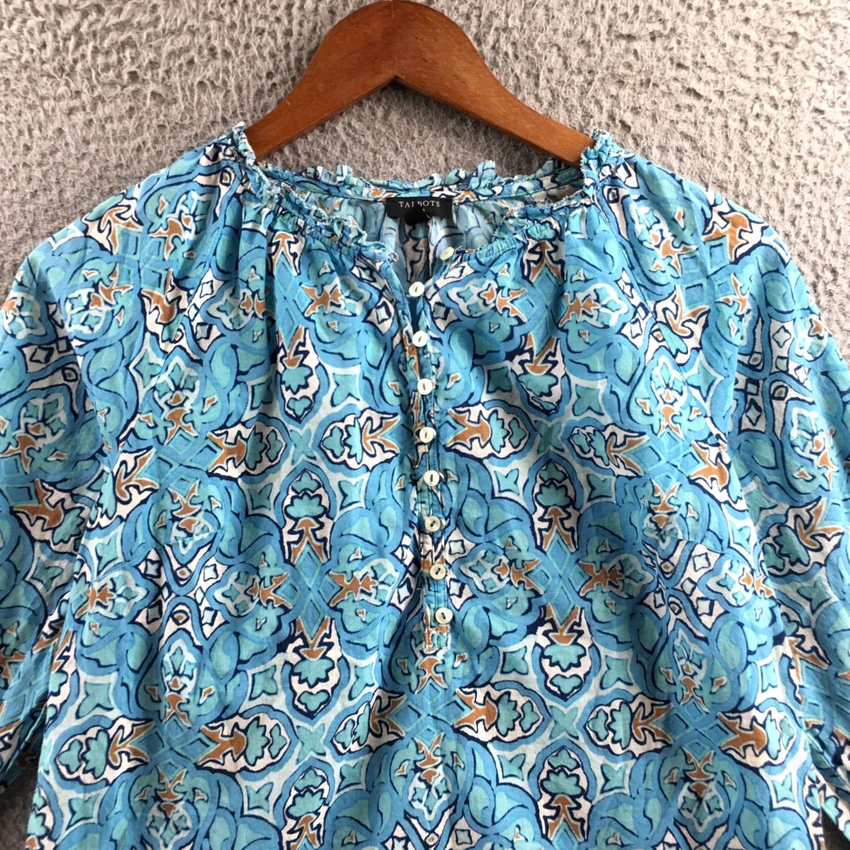 Talbots Talbots Petite Blouse Womens SP Blue Tile Print Long Sleeve Cotton Popover Shirt Beu/Blue Tile Print (Note: "Beu" placeholder not allowed) Size S / US 4 / IT 40 - 2 Thumbnail